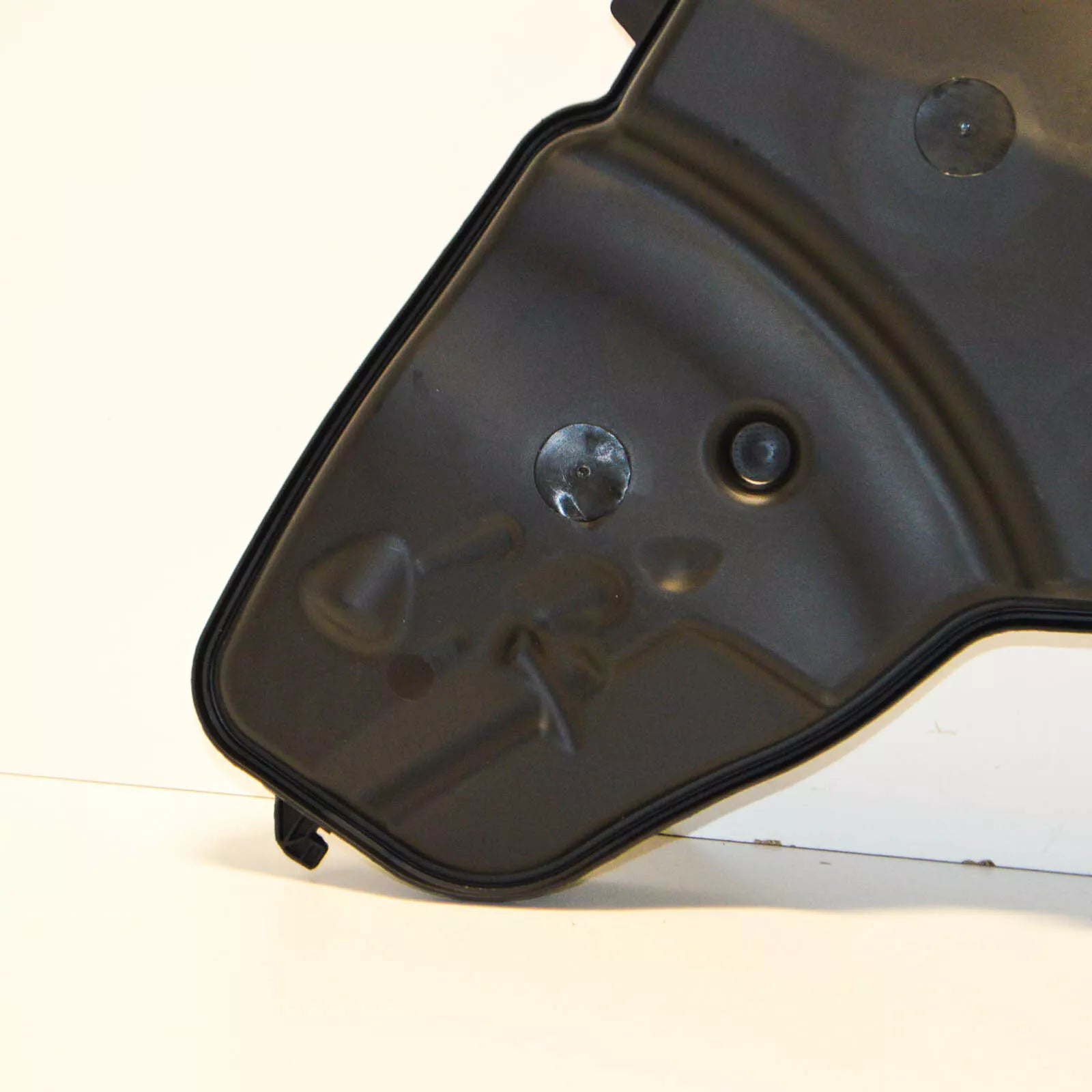 NEW BMW X5 G05 WINDSHIELD WASHER RESERVOIR FLUID TANK 61667932311 ORIGINAL