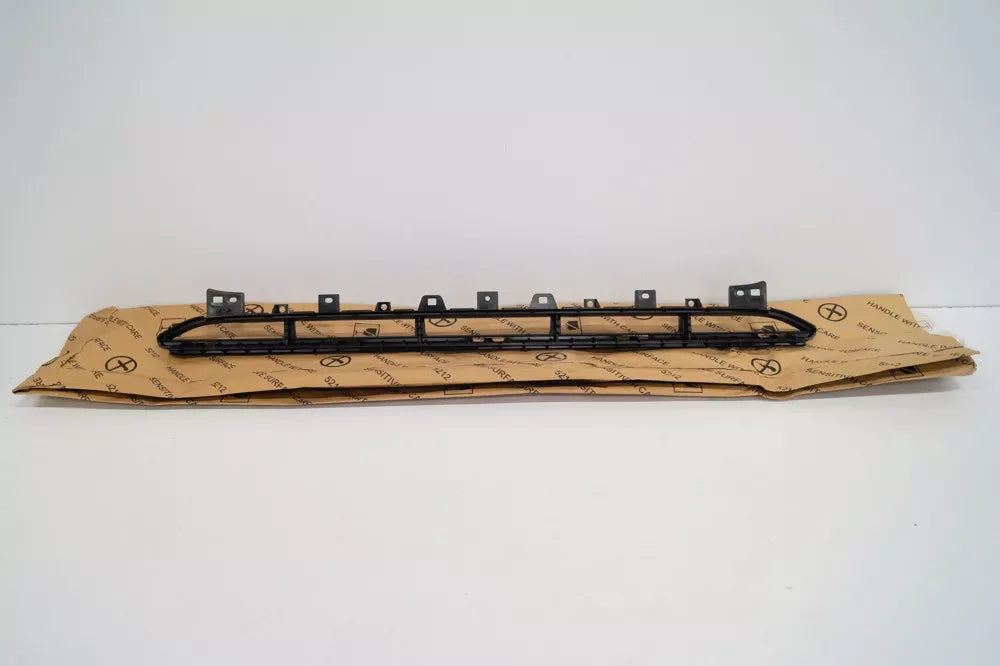 NEW AUDI A1 8X S-LINE FRONT BUMPER LOWER GRILLE CENTER 8XA807683A