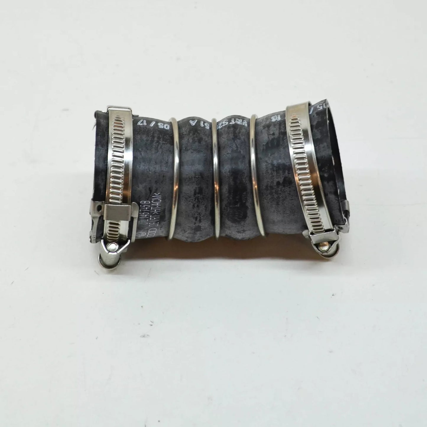 NEW AUDI RS6 AVANT 4F C6 LEFT UPPER INTERCOOLER HOSE PIPE 07L145745B