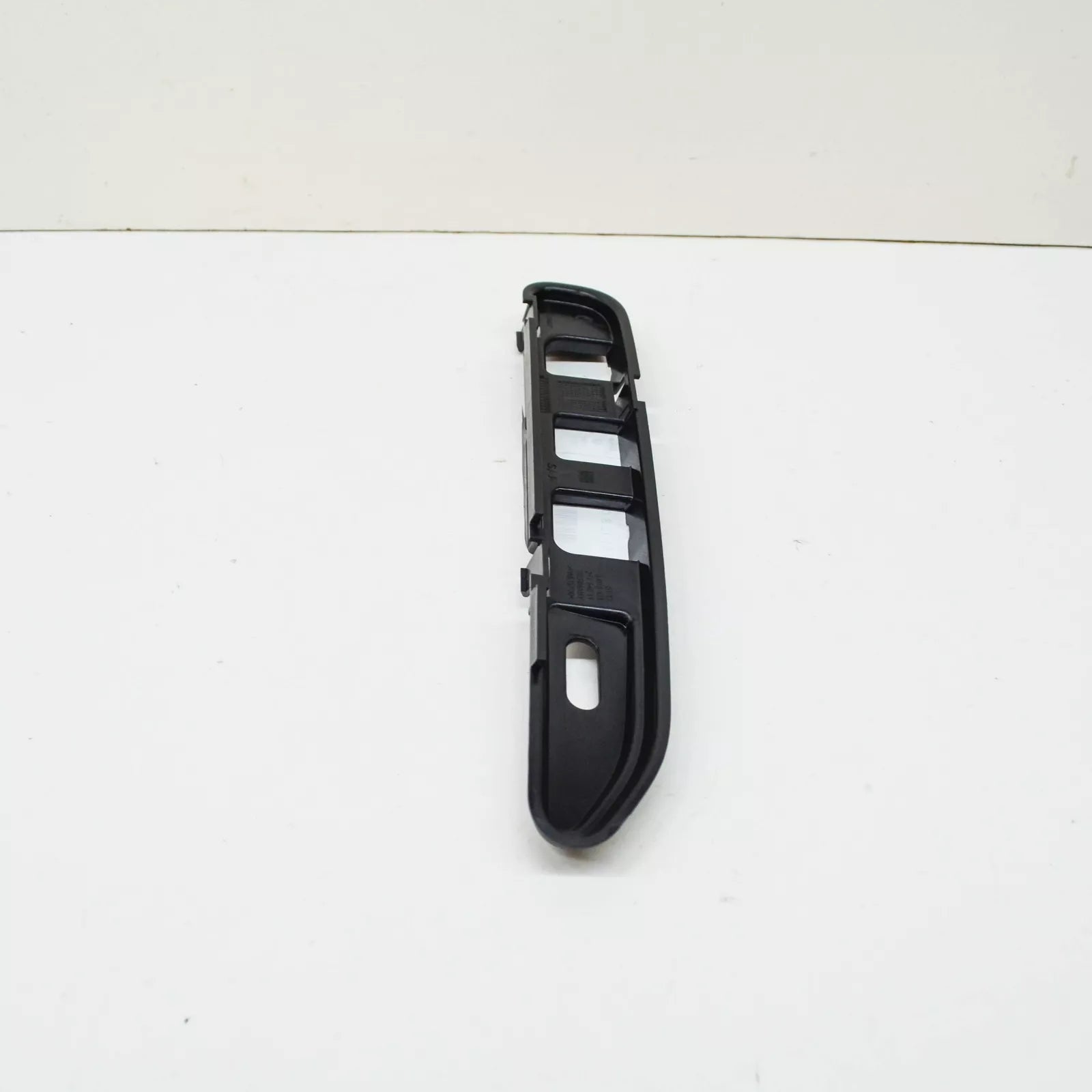 NEW BMW 7 G11 G12 M REAR LEFT BUMPER ADAPTOR 51128076421 ORIGINAL