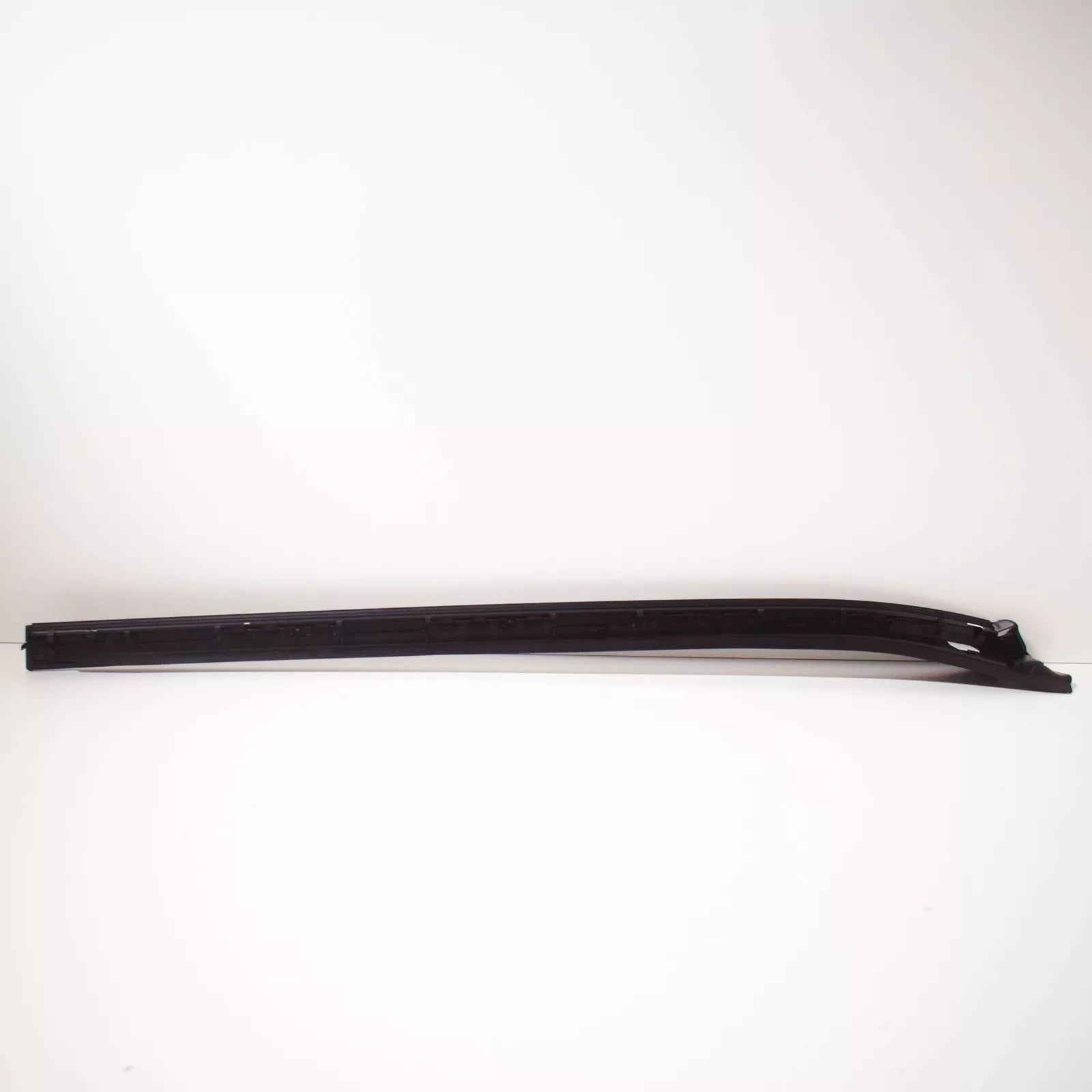 NEW MERCEDES BENZ C A205 RIGHT WATER DEFLECTOR A2056901882