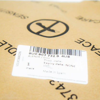 NEW AUDI Q3 8U REAR BUMPER RIGHT SIDE TRIM 8U0807732B4U8 ORIGINAL