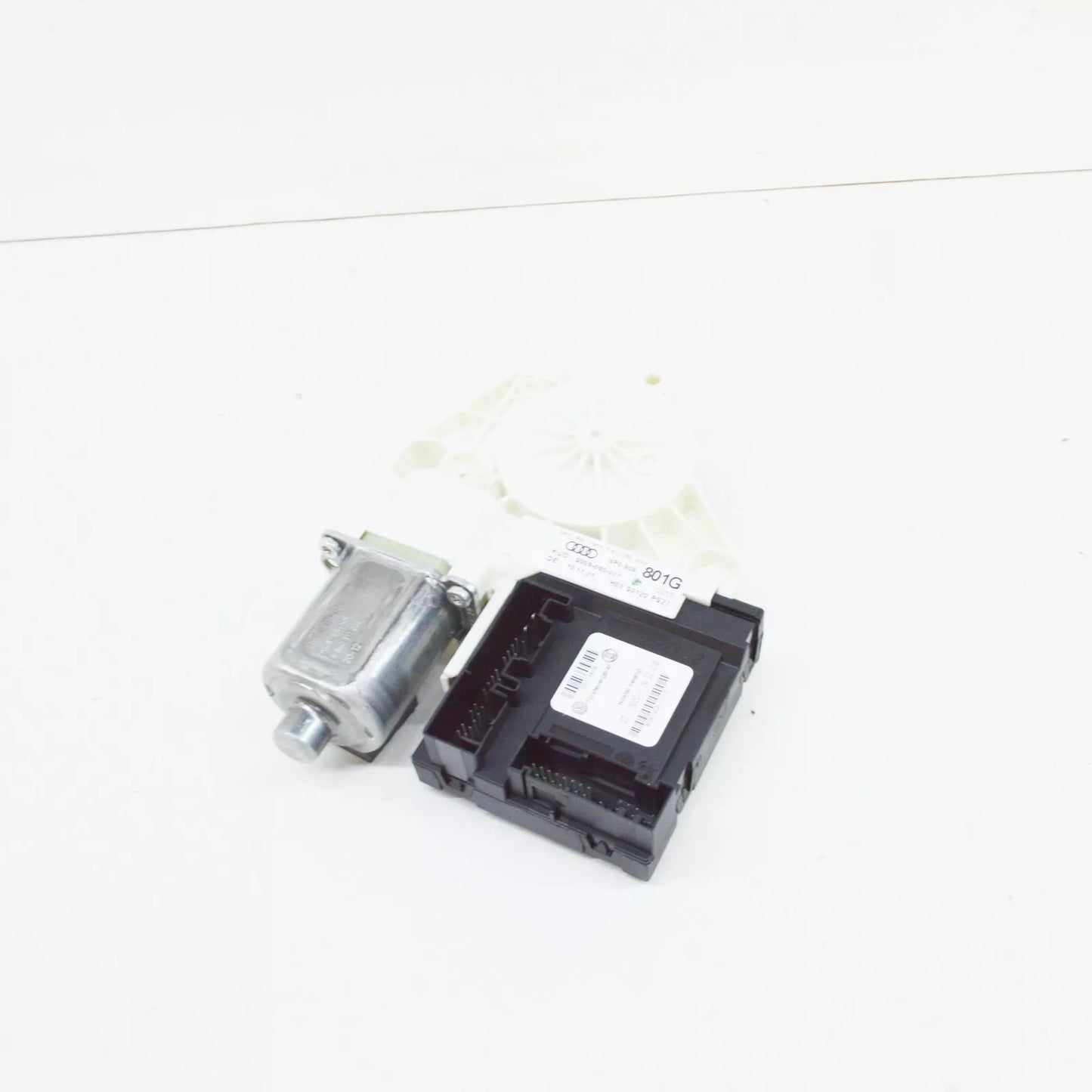 NEW AUDI A3 8P FRONT LEFT DOOR WINDOW REGULATOR MOTOR LHD 8P0959801G ORIGINAL