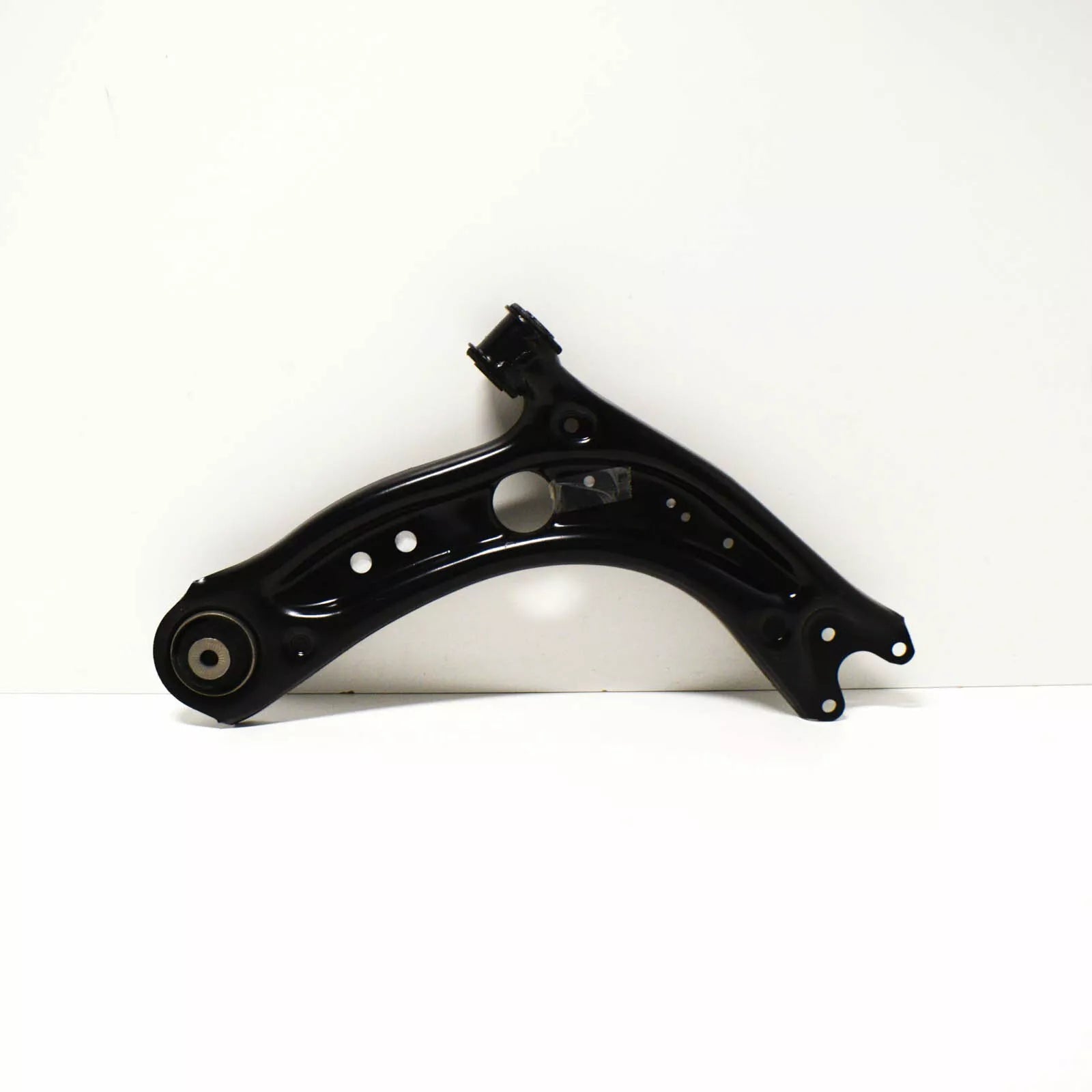 NEW AUDI S3 8V FRONT RIGHT LOWER CONTROL ARM 81A407152F ORIGINAL