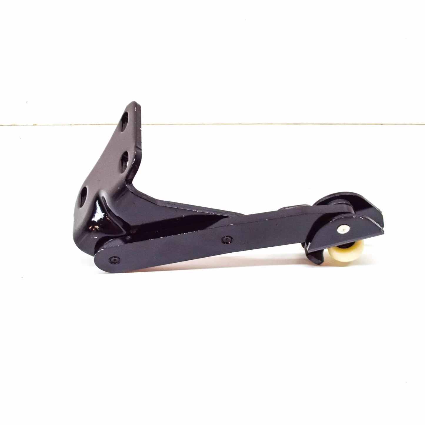 NEW VW CADDY 2K RIGHT SLIDING DOOR LOWER ROLLER GUIDE 2K0843398B