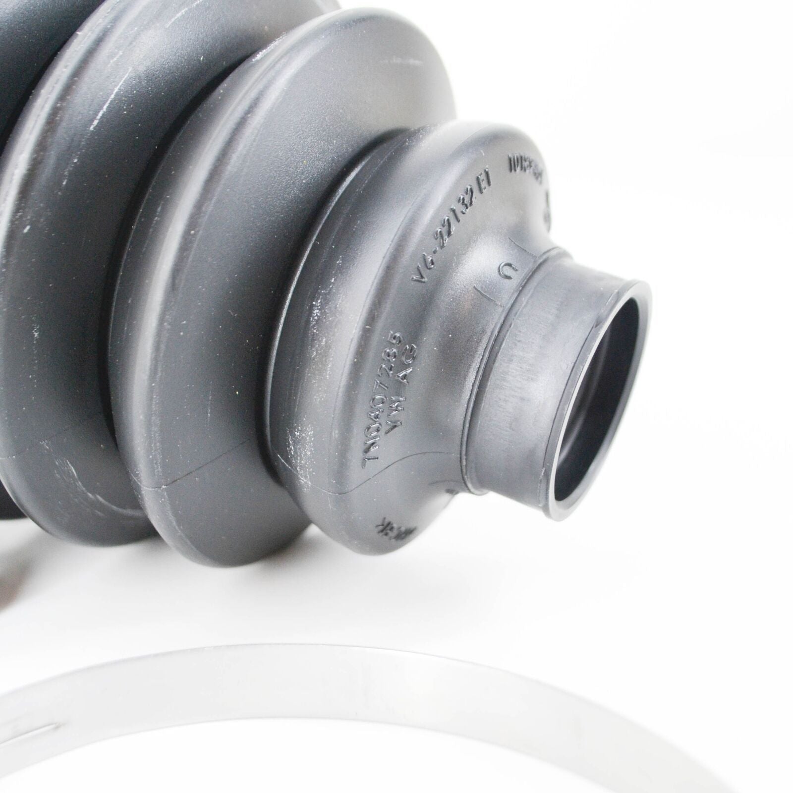 NEW VW JETTA MK7 A7 FRONT SUSPENSION AXLE CV BOOT GLI 7E0498203C ORIGINAL