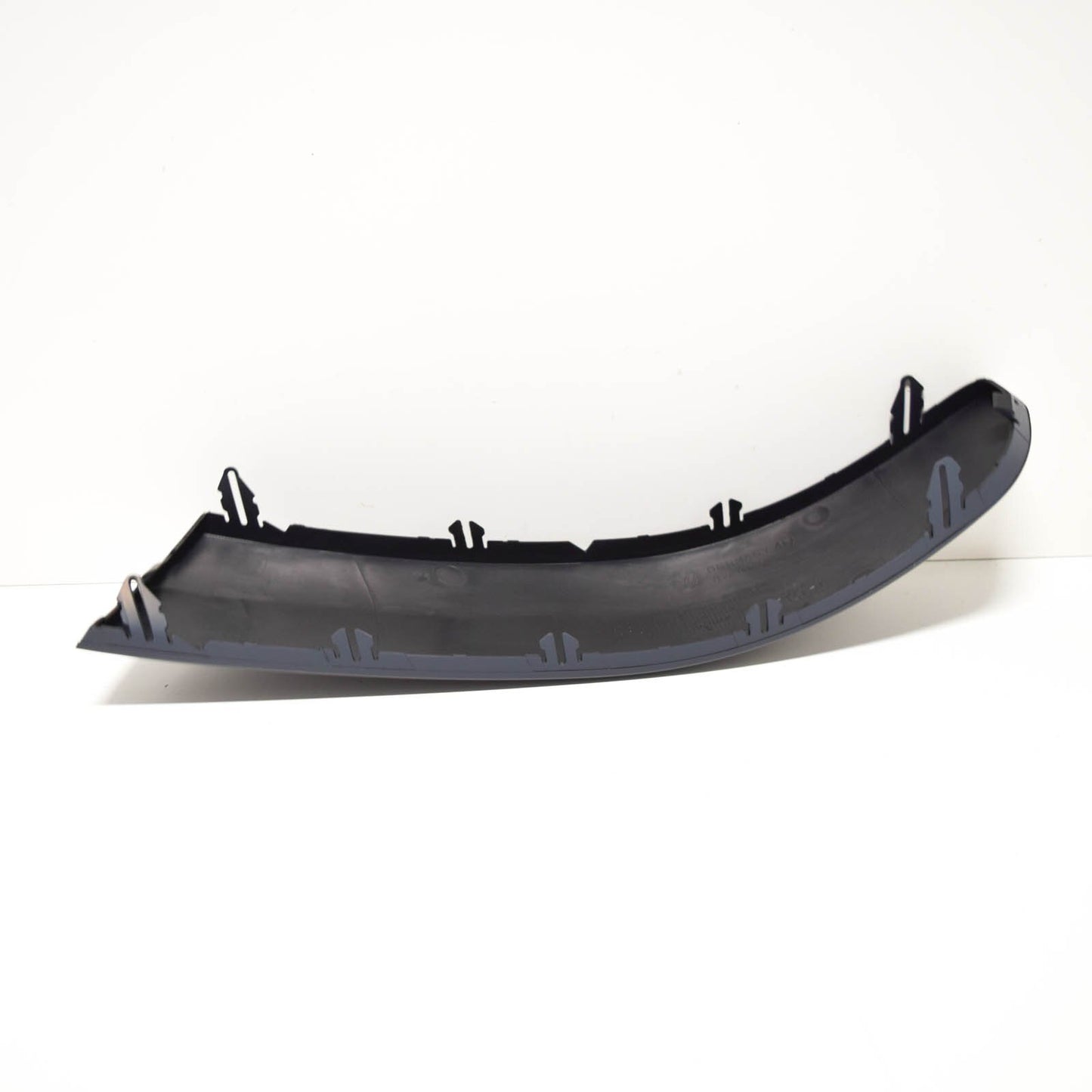 new vw tp t5 front bumper right side moulding primed 7h5807718gru original