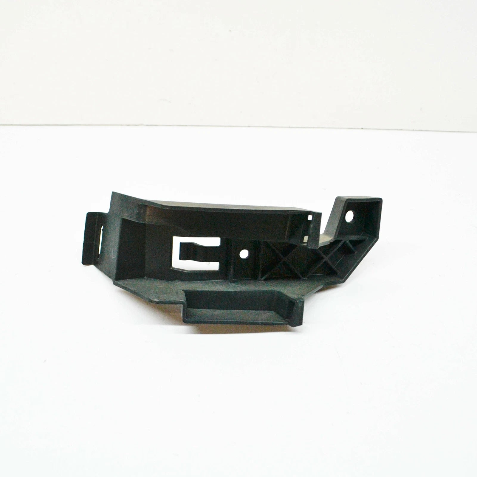 NEW MERCEDES-BENZ C W204 REAR RIGHT BUMPER SUPPORT BRACKET A2048854914 ORIGINAL