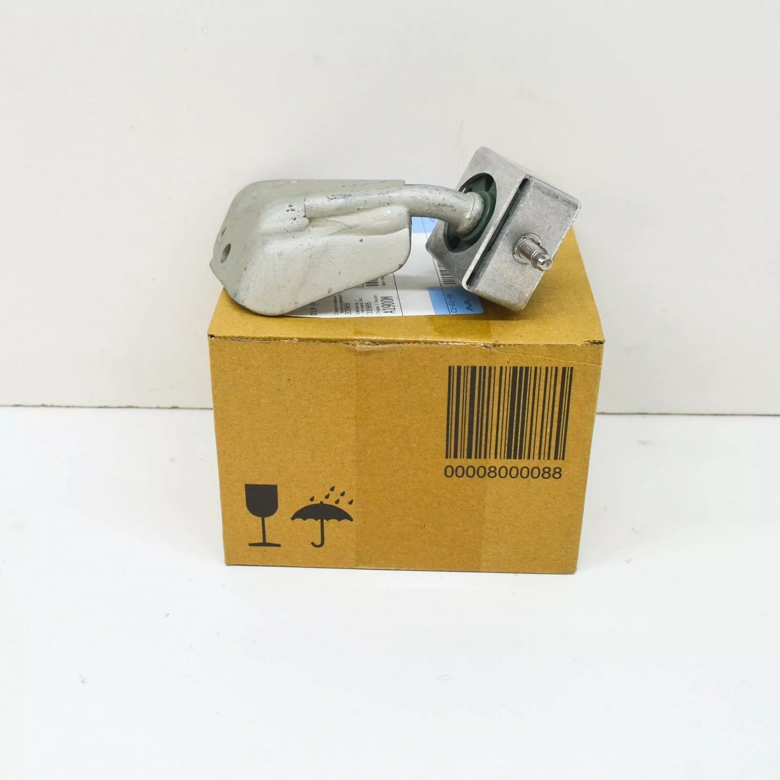 NEW BMW 1 F21 REAR EXHAUST TRANSMISSION HOLDER 18208631946 ORIGINAL