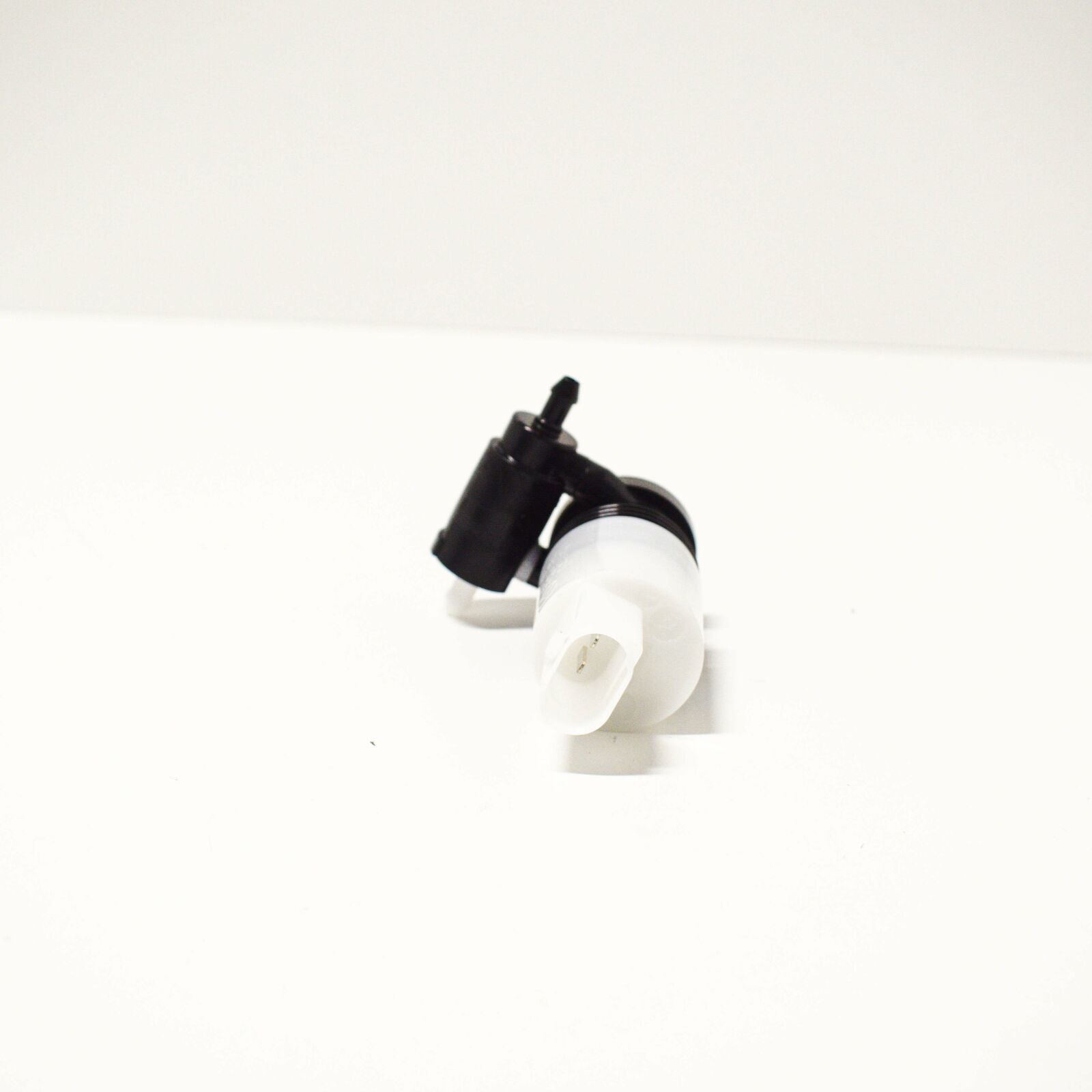 NEW MERCEDES-BENZ GLK-CLASS X204 WASHER TANK MOTOR A2048660521 ORIGINAL