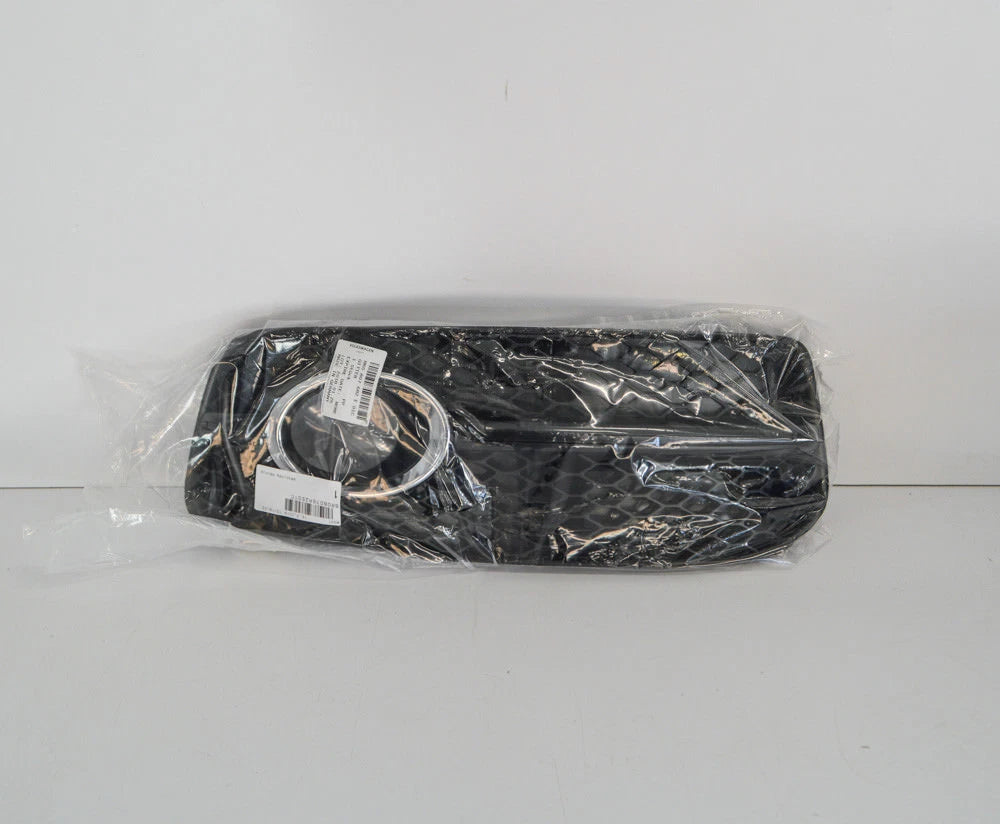 NEW AUDI Q5 8R FRONT RIGHT BUMPER FOG LIGHT GRILL 8R0807682E01C 2011 ORIGINAL