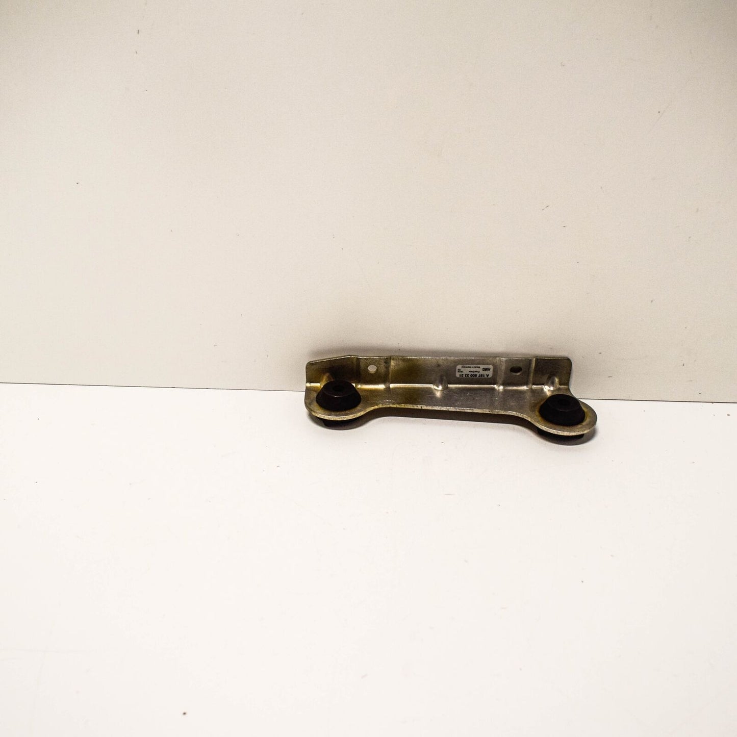 NEW MERCEDES BENZ SLS C197 AMG OIL COOLER LEFT LOWER BRACKET A1975003331