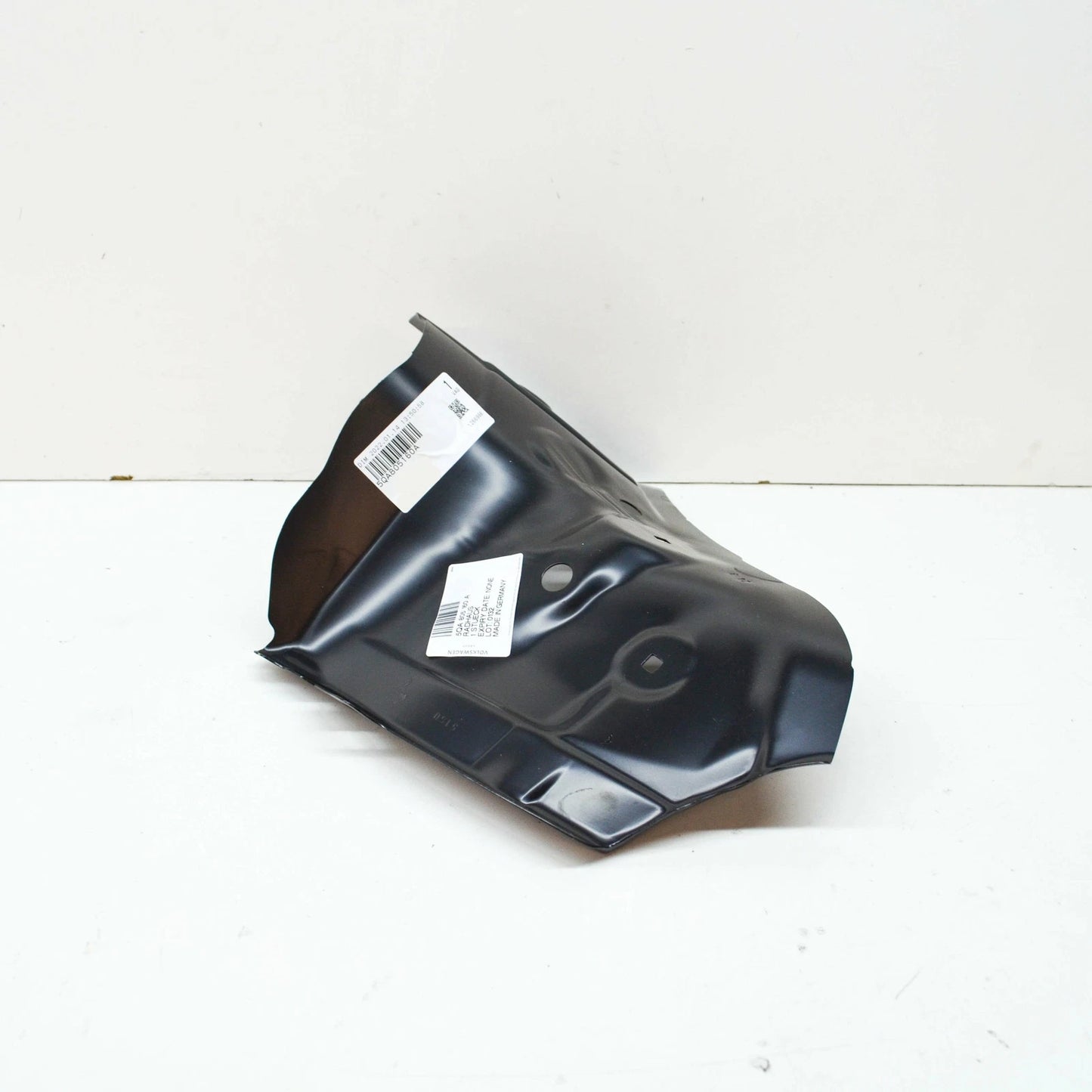 NEW VOLKSWAGEN TIGUAN AD FRONT RIGHT WHEELHOUSING FRONT PART 5QA805160A