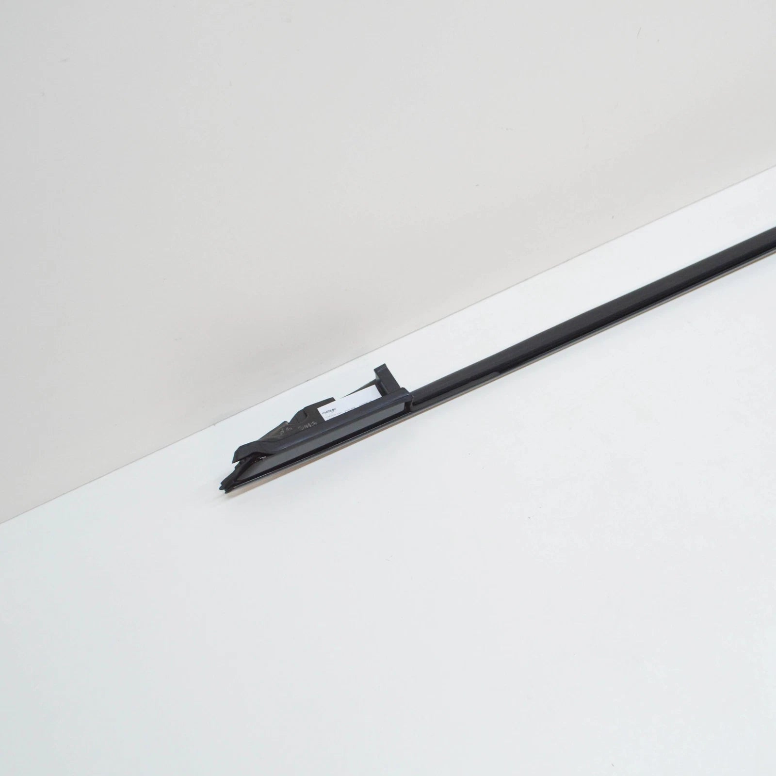 NEW BMW 4 F33, F83 REAR RIGHT DOOR WINDOW FINISHER 7295572 51377295572 ORIGINAL