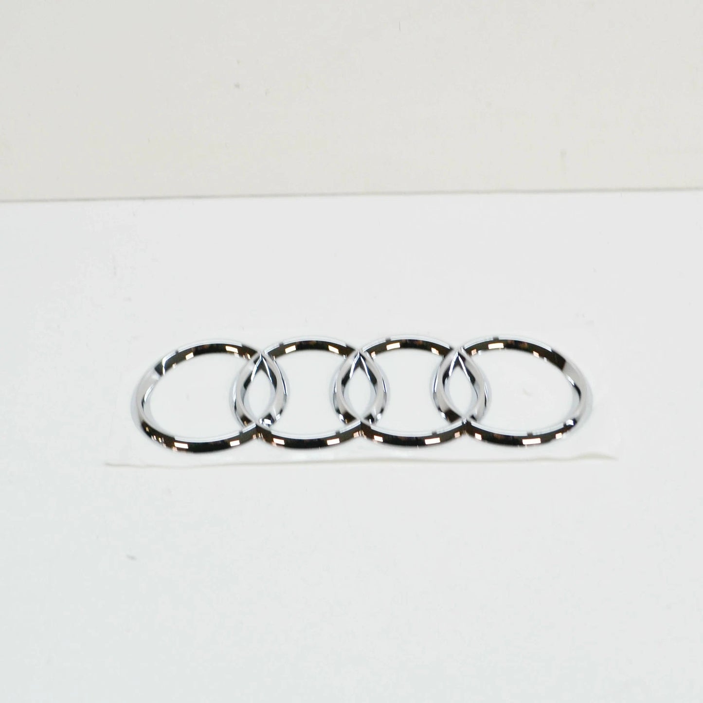 NEW AUDI A4 B8 REAR EMBLEM BADGE 8T0853742B2ZZ ORIGINAL