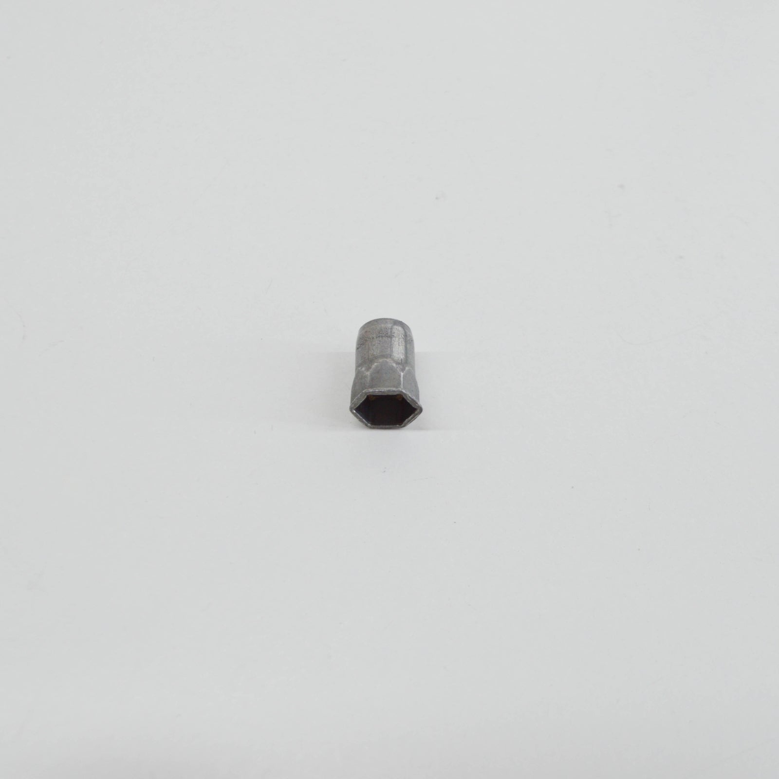 new vw tiguan mk1 rear center seat back frame nut n90927801 original