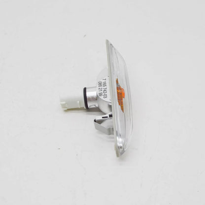 NEW BMW 5 E60 FRONT RIGHT FENDER TURN SIGNAL 63137165742 7165742 ORIGINAL