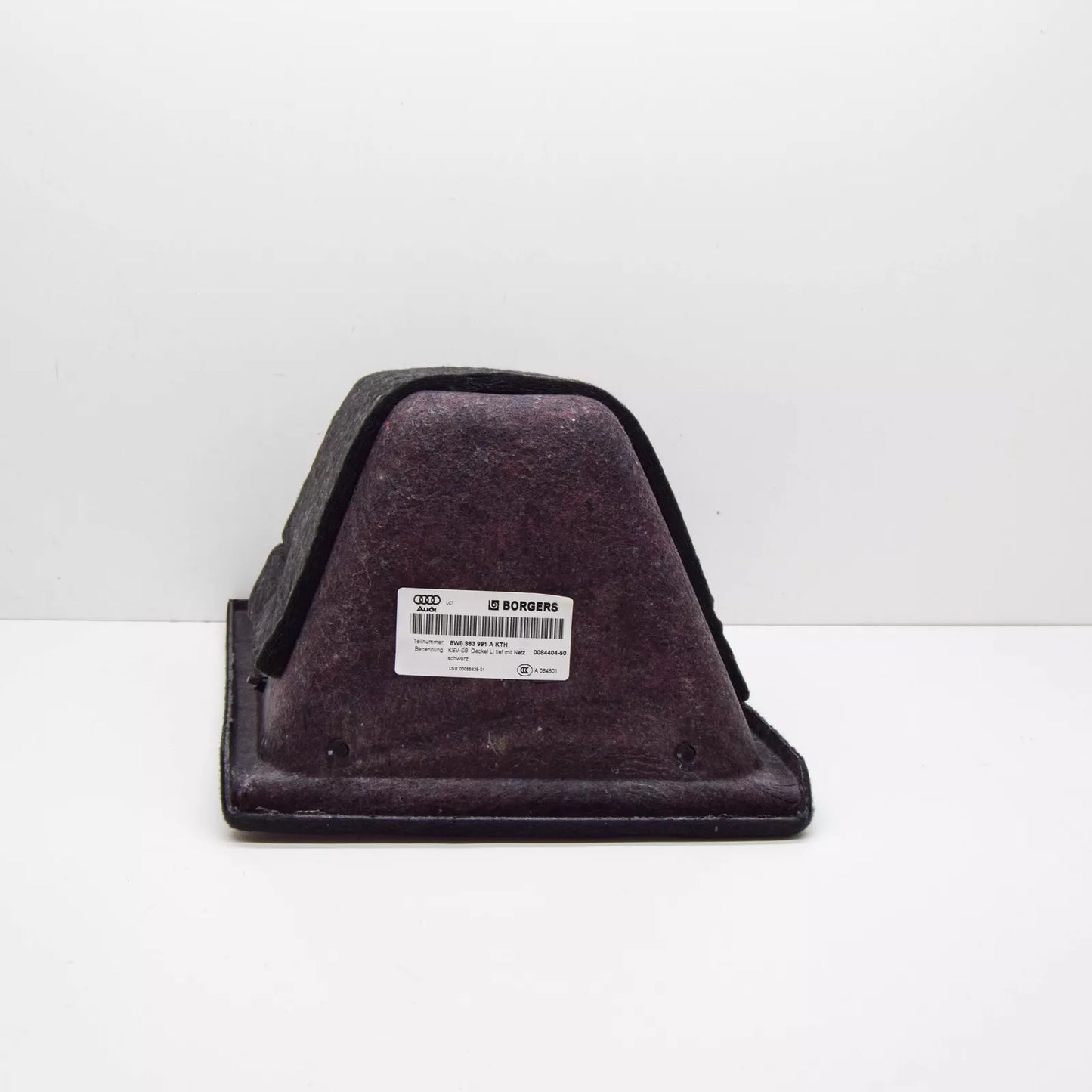NEW AUDI A4 B9 LEFT SIDE TRUNK COVER TRIM 8W9863991AKTH ORIGINAL