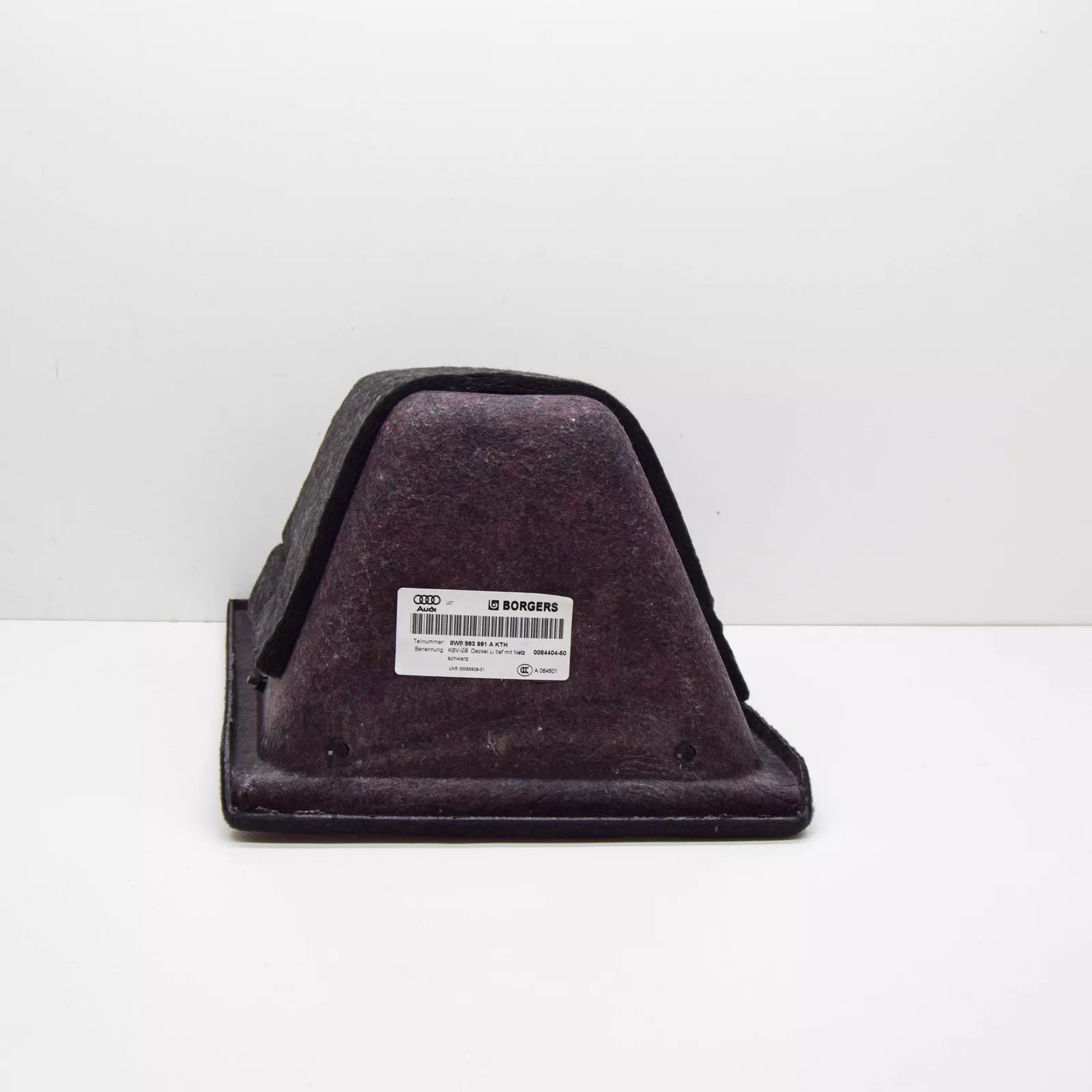 NEW AUDI A4 B9 LEFT SIDE TRUNK COVER TRIM 8W9863991AKTH ORIGINAL