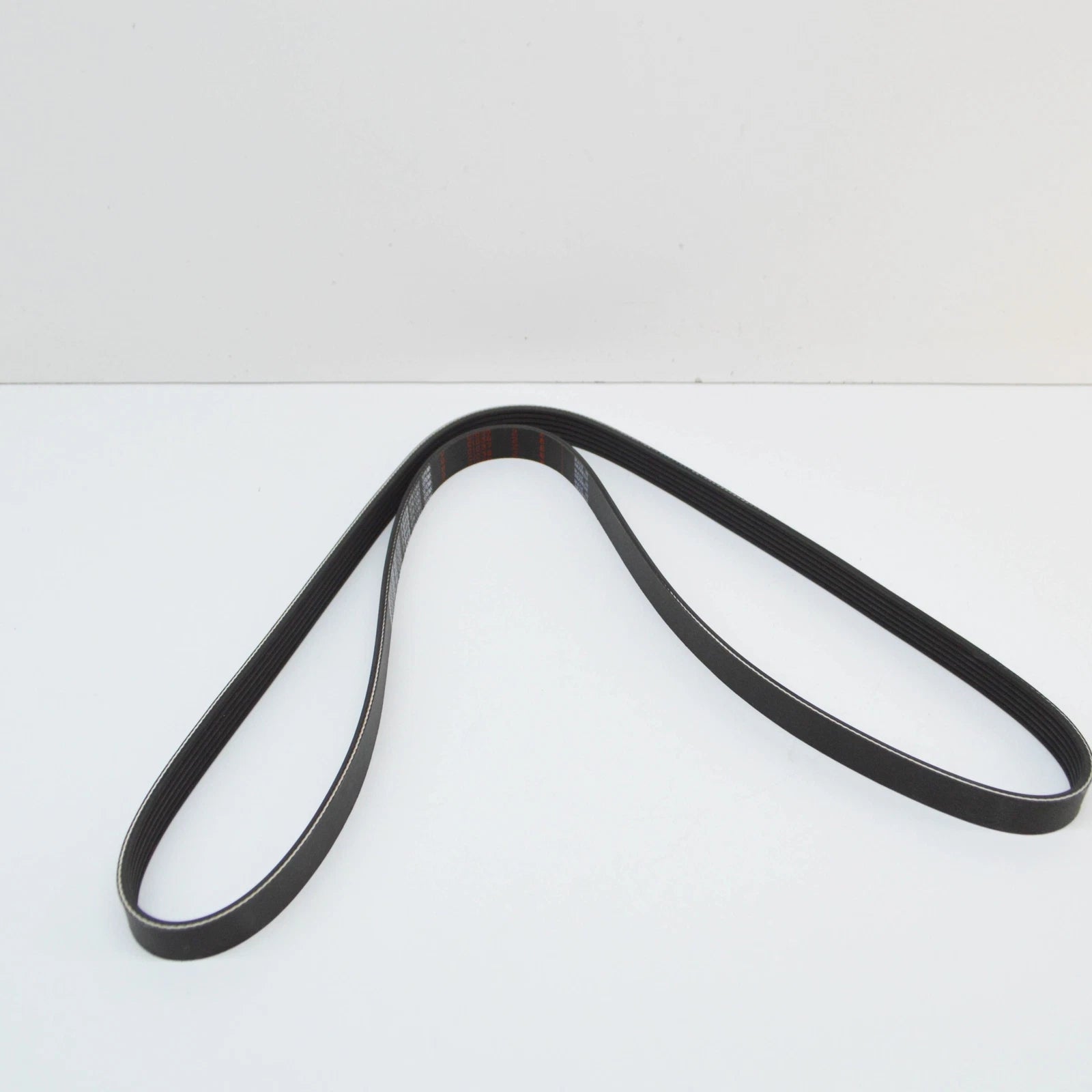 NEW AUDI A5 8T ACCESSORY BELT 06H903137C 2.0 PETROL