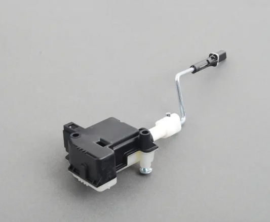 NEW VOLKSWAGEN JETTA A5 MK5 REAR FUEL TANK FLAP ACTUATOR 1K5810773A ORIGINAL