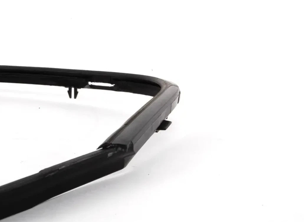 NEW BMW 3 E46 REAR LEFT QUARTER WINDOW SEAL 51348194693 8194693 ORIGINAL