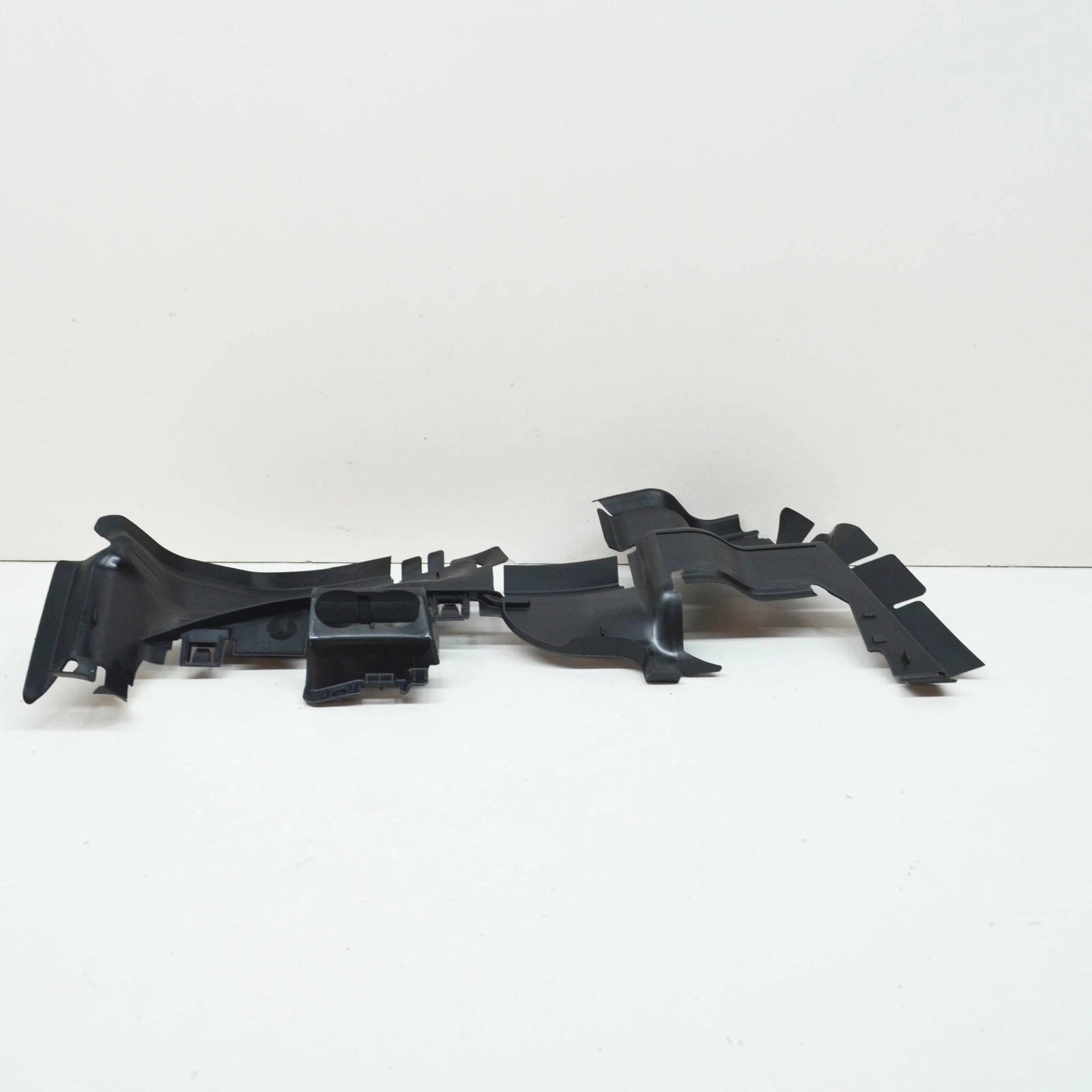 NEW AUDI Q5 FY 80A LEFT RADIATOR AIR GUIDE DUCT 80A121673BE