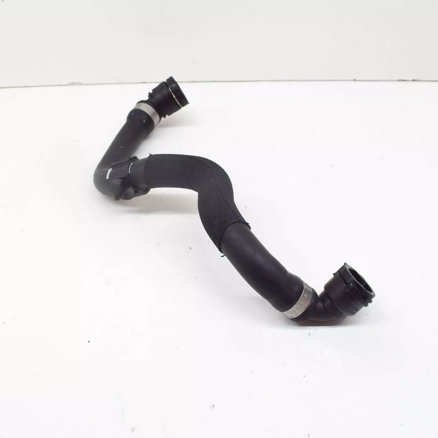NEW BMW X5 G05 RIGHT SIDE WATER REMOTE RADIATOR HOSE 17129894789 ORIGINAL