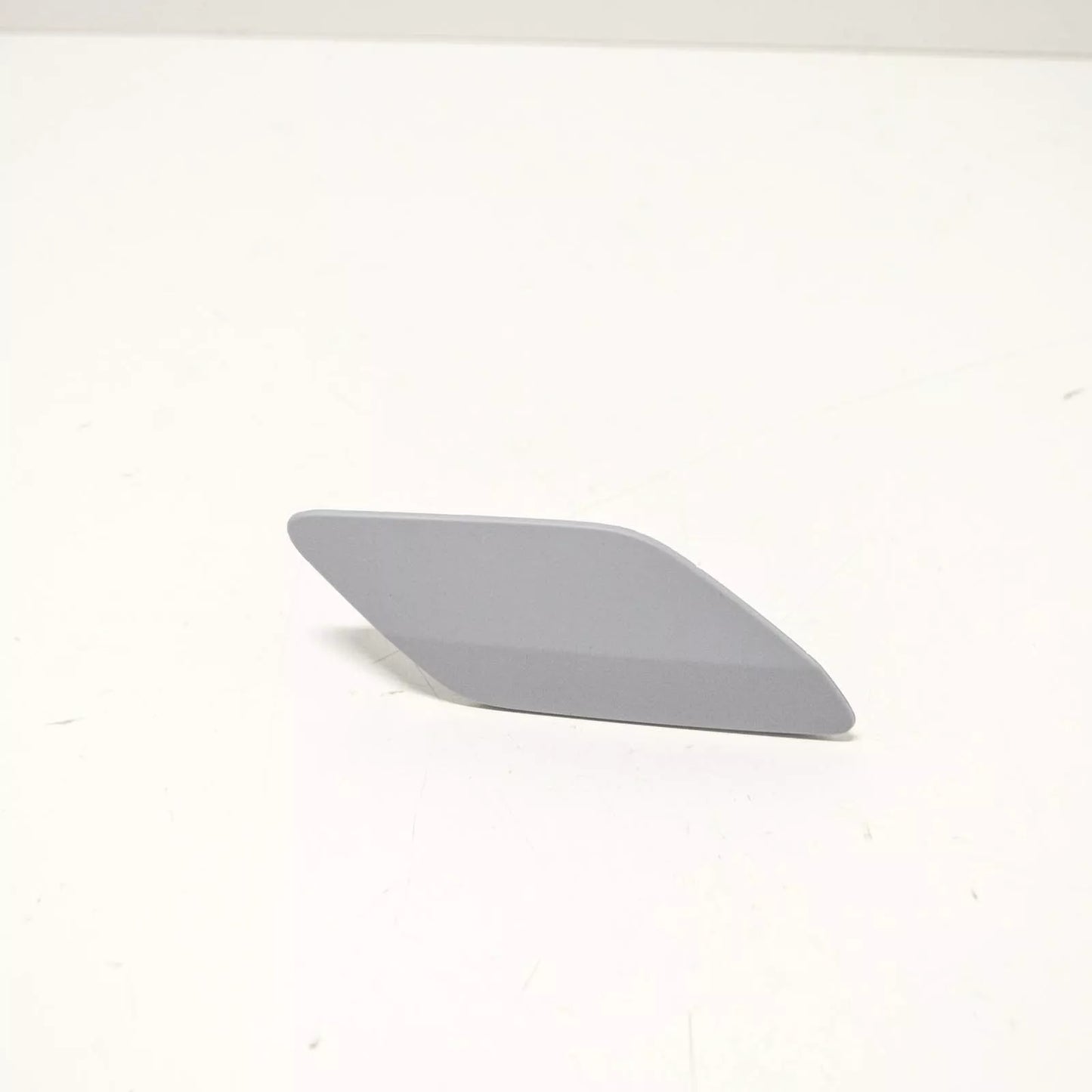 NEW VW GOLF MK7 FRONT RIGHT HEADLIGHT WASHER COVER CAP 5G0955110BGRU ORIGINAL