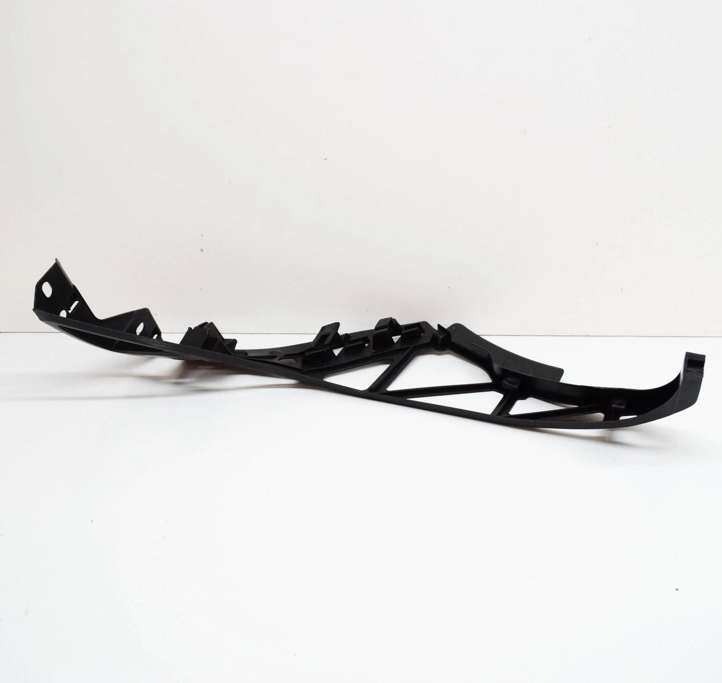 NEW VOLKSWAGEN GOLF PLUS REAR LEFT BUMPER BRACKET GUIDE 5M0807377C 2014 ORIGINAL