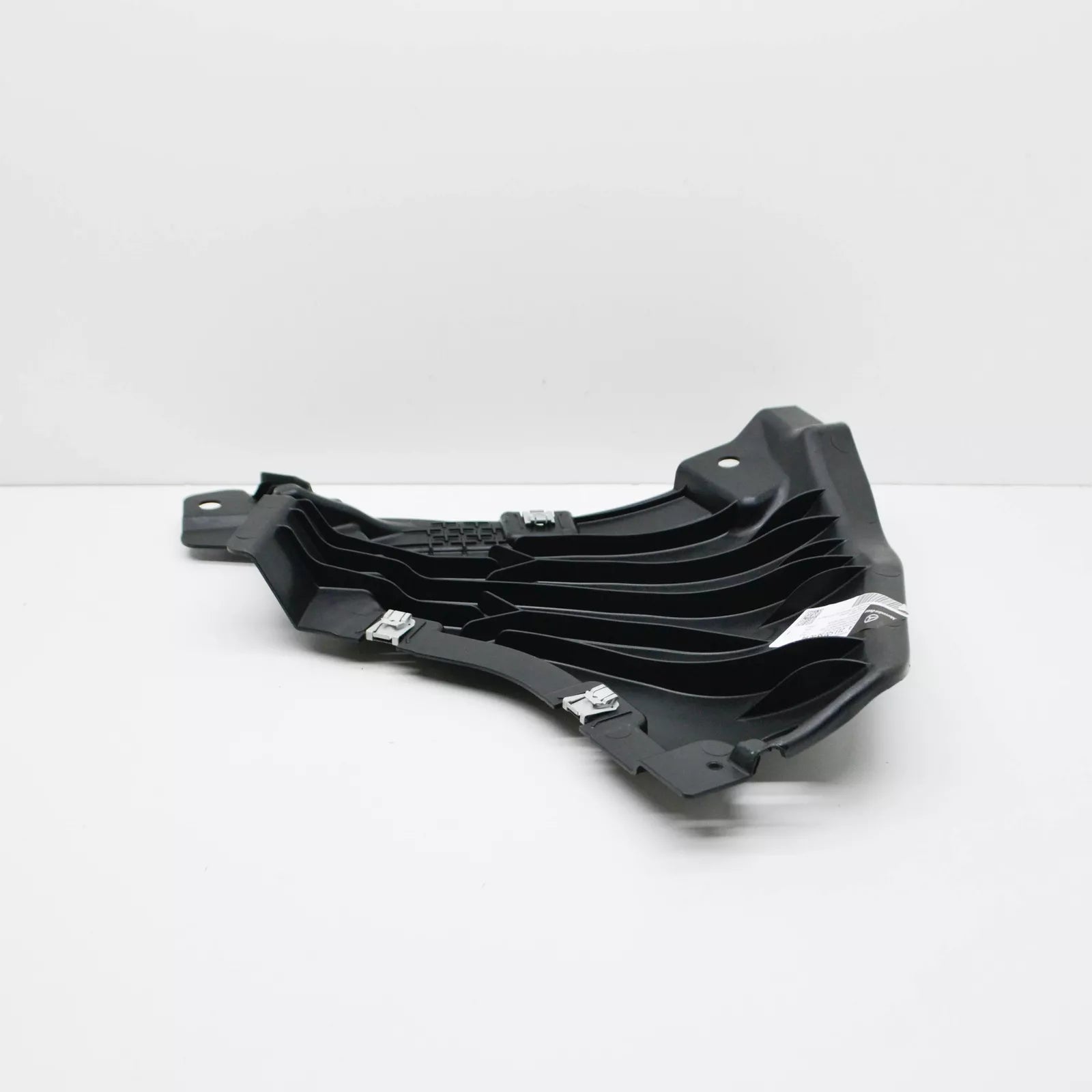 NEW MB E W213 FRONT RIGHT ENGINE COMPARTMENT UNDERCOVER A213520580064 ORIGINAL