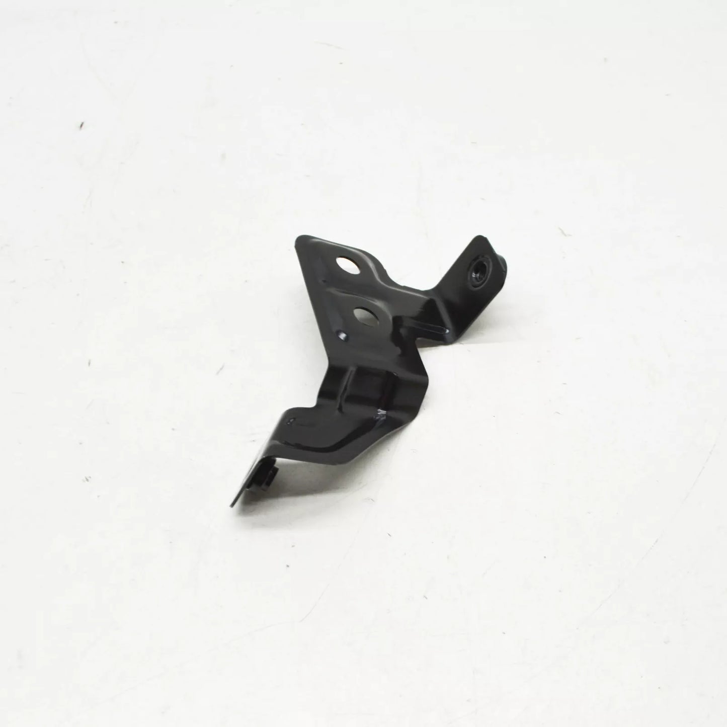 NEW BMW M5 F90 FRONT RIGHT FENDER WING HOLDER 41357440426 ORIGINAL