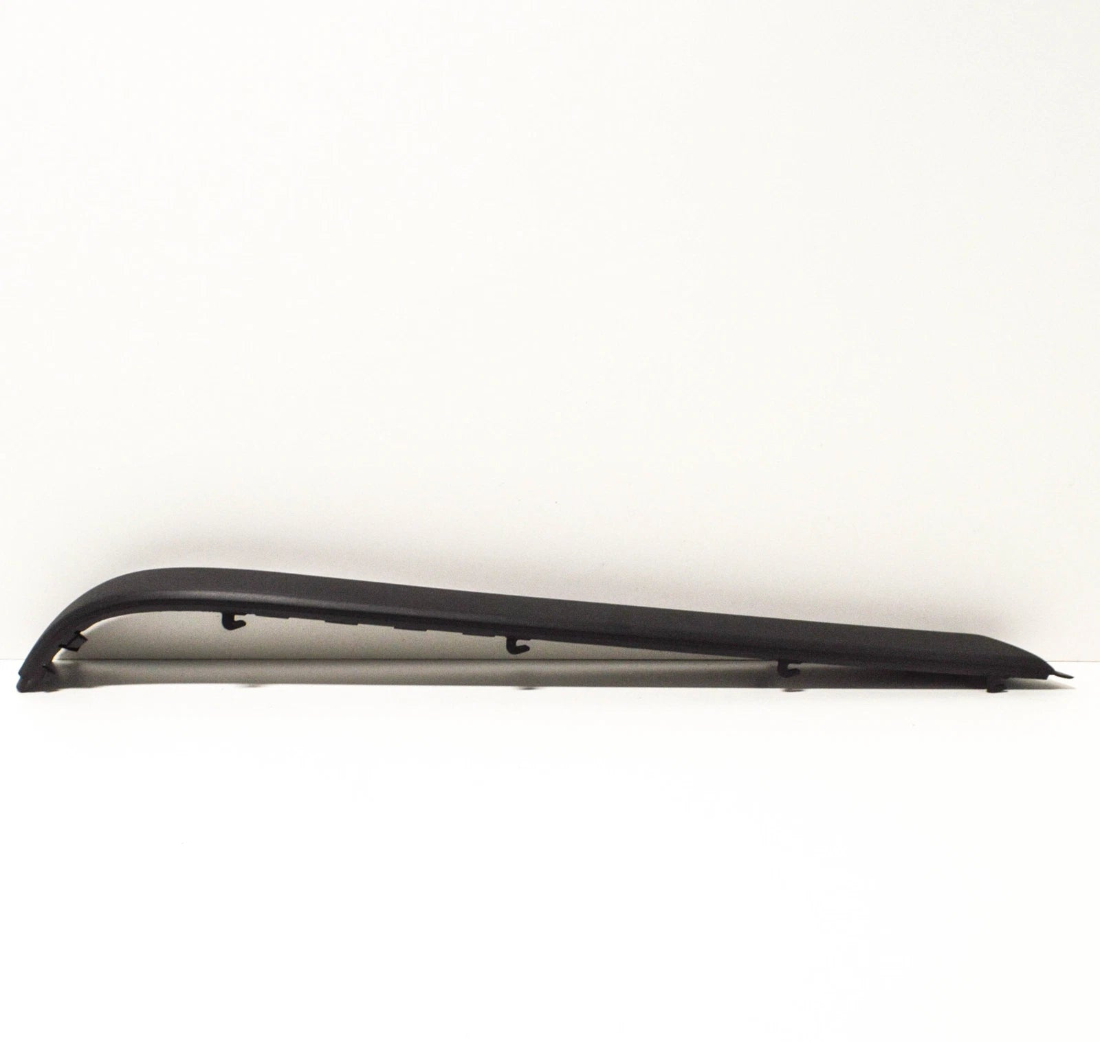 NEW BMW 5 E34 REAR BUMPER LEFT TRIM 51128148817 8148817 1995 ORIGINAL