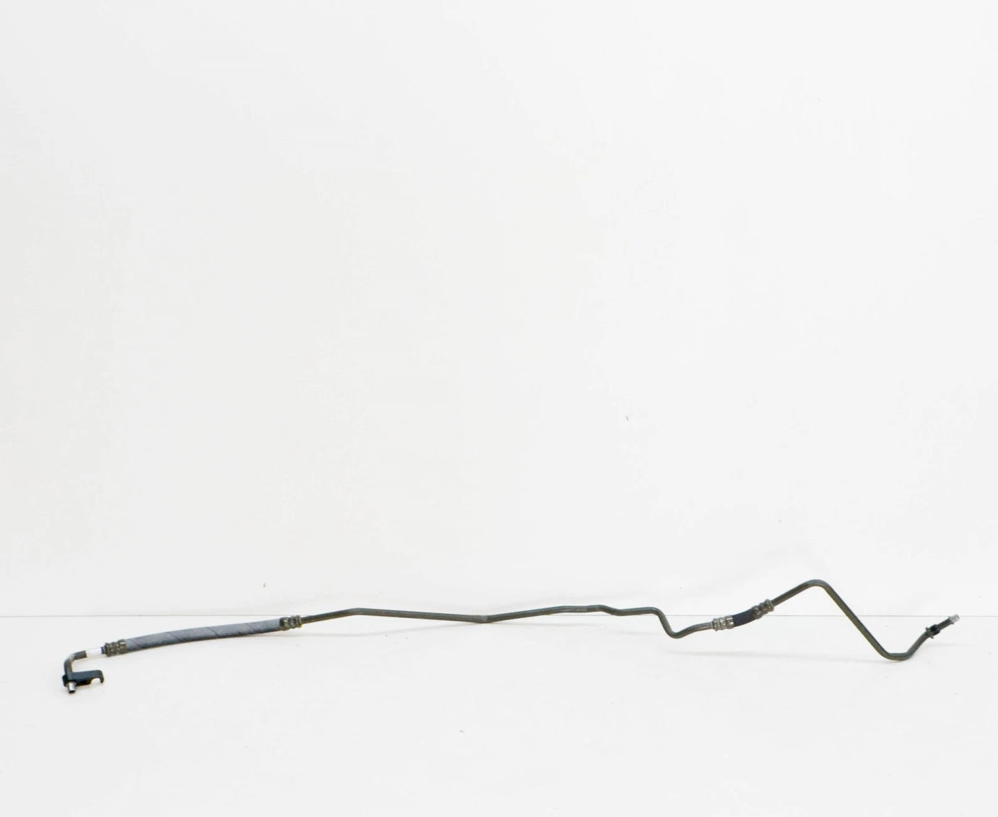 NEW BMW 7 E38 OIL COOLING PIPE OUTLET 17221745737 1745737 ORIGINAL