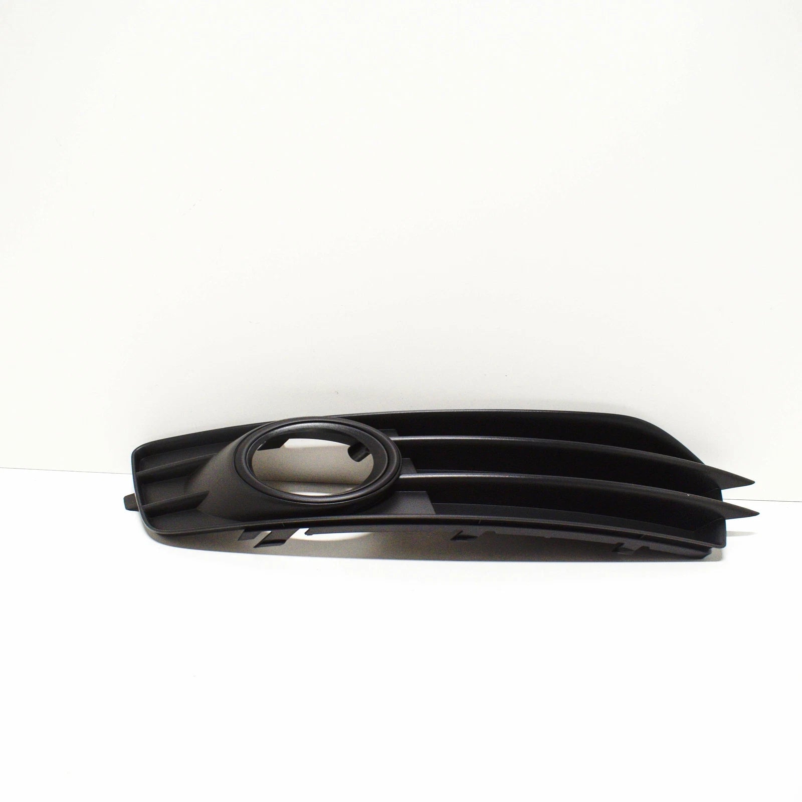 NEW AUDI A3 8P FRONT LEFT FOG LIGHT GRILLE 8P0807681MZDE 8P0807681M ZDE