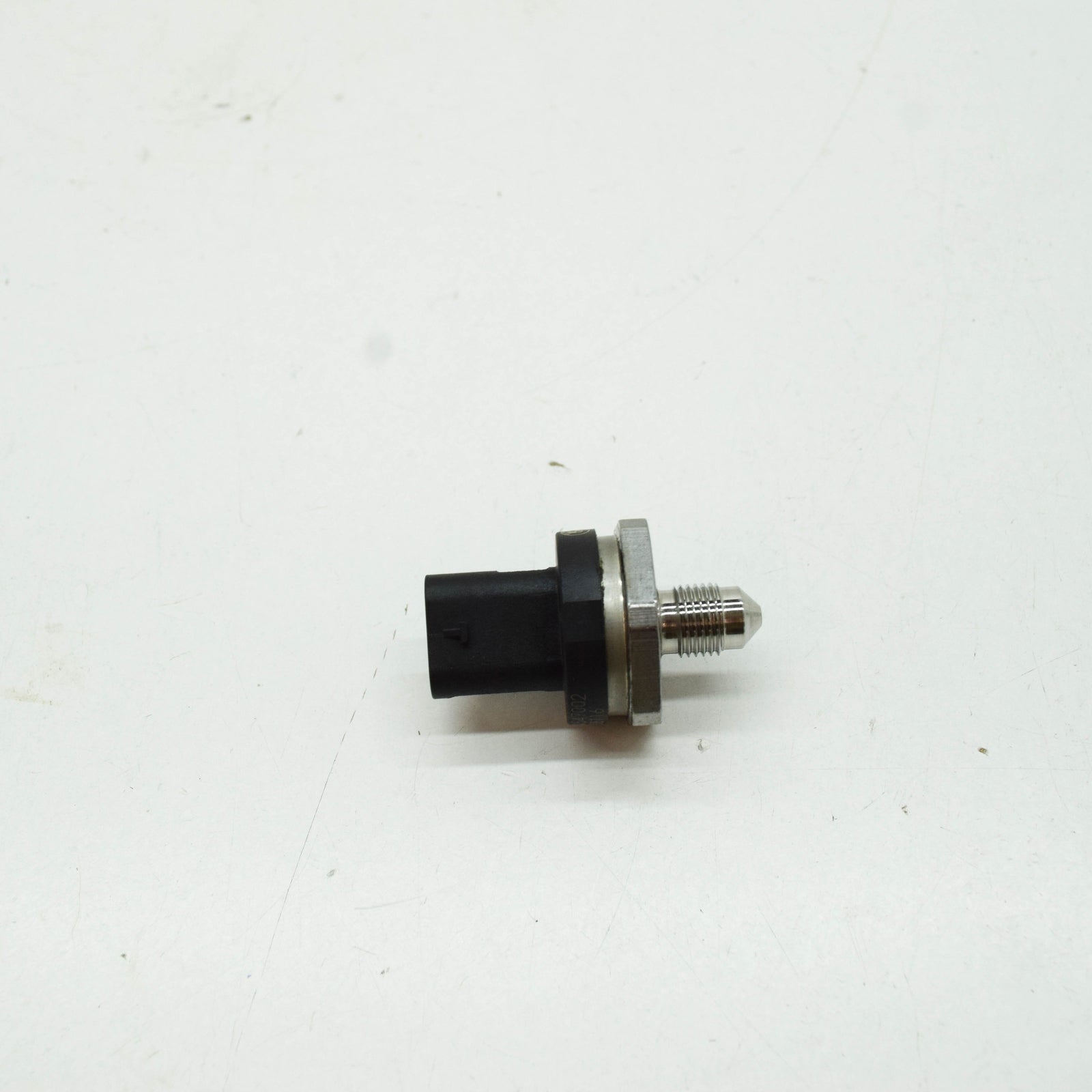 new mini countryman f60 fuel high-pressure sensor 8631820 13538631820 original