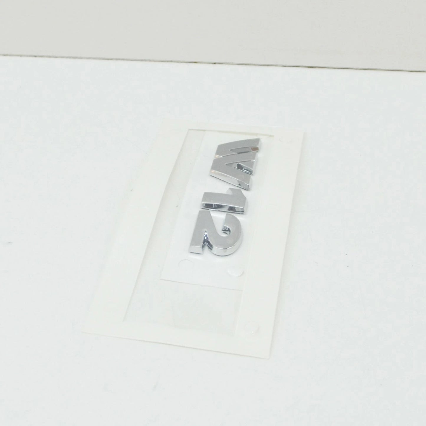 NEW VOLKSWAGEN PHAETON 3D CHROME W12 INSCRIPTION 3D0853675S739