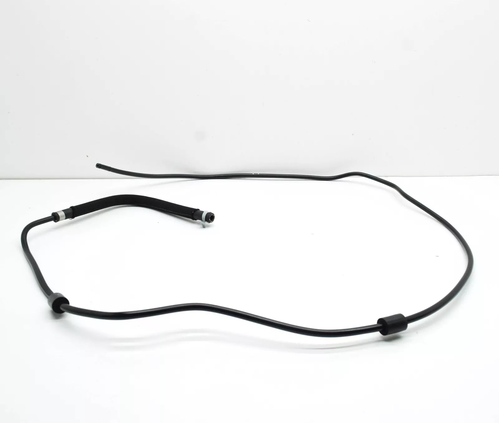 NEW MERCEDES-BENZ C W205 RETURN LINE HOSE A2058305505