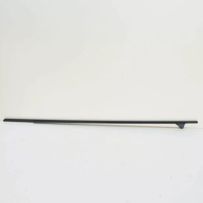 NEW AUDI A3 8P FRONT RIGHT DOOR OUTER WINDOW APERTURE SEAL 8P3837478C