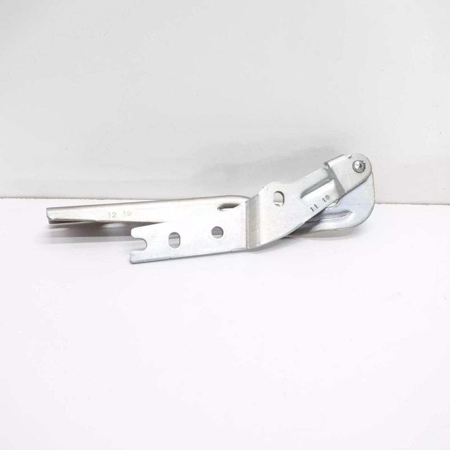 NEW VOLKSWAGEN GOLF MK7 5G FRONT RIGHT BONNET HOOD HINGE 5GM823302A ORIGINAL