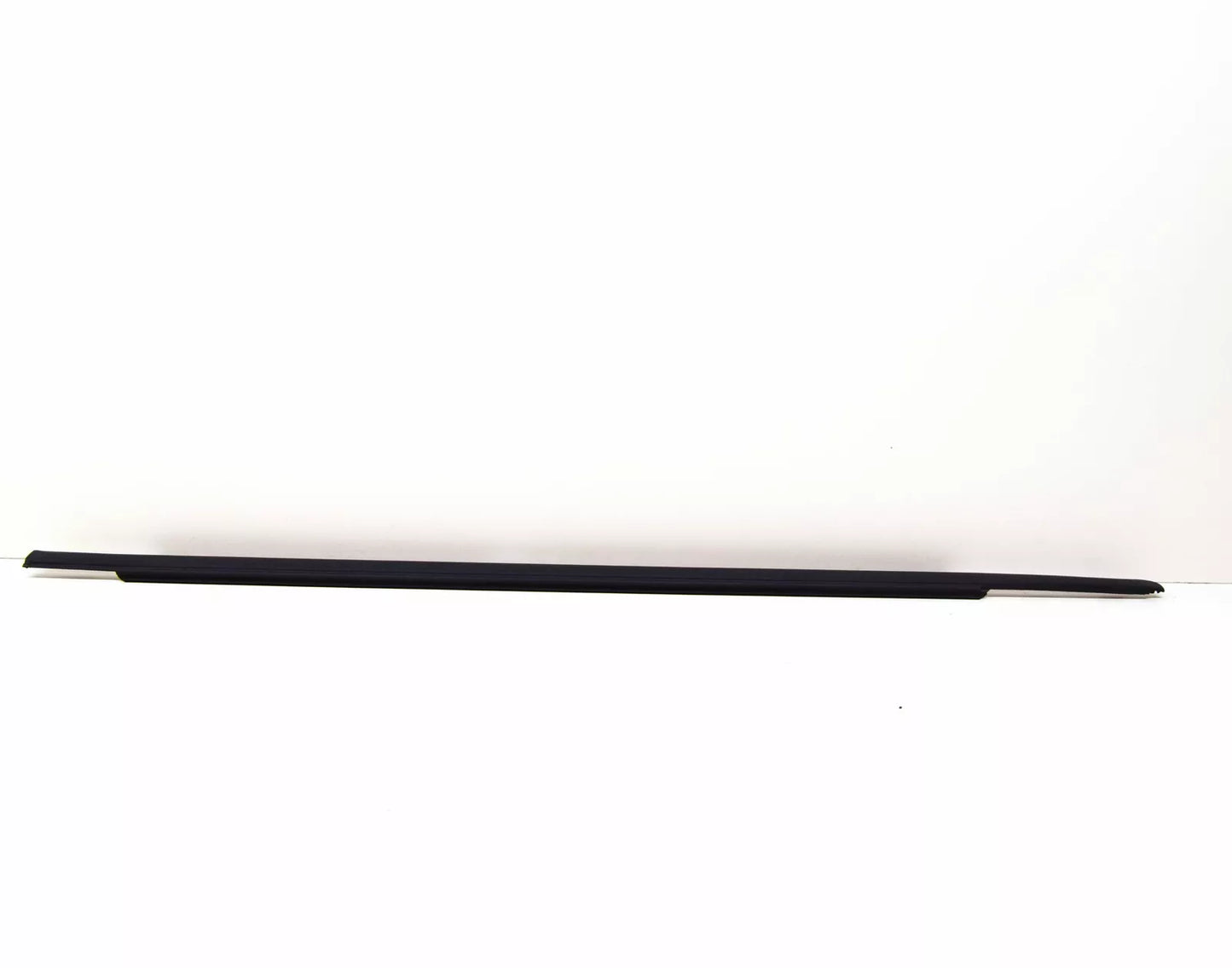 NEW AUDI Q7 4L FRONT LEFT DOOR WINDOW OUTER APERTURE SEAL 4L0837477