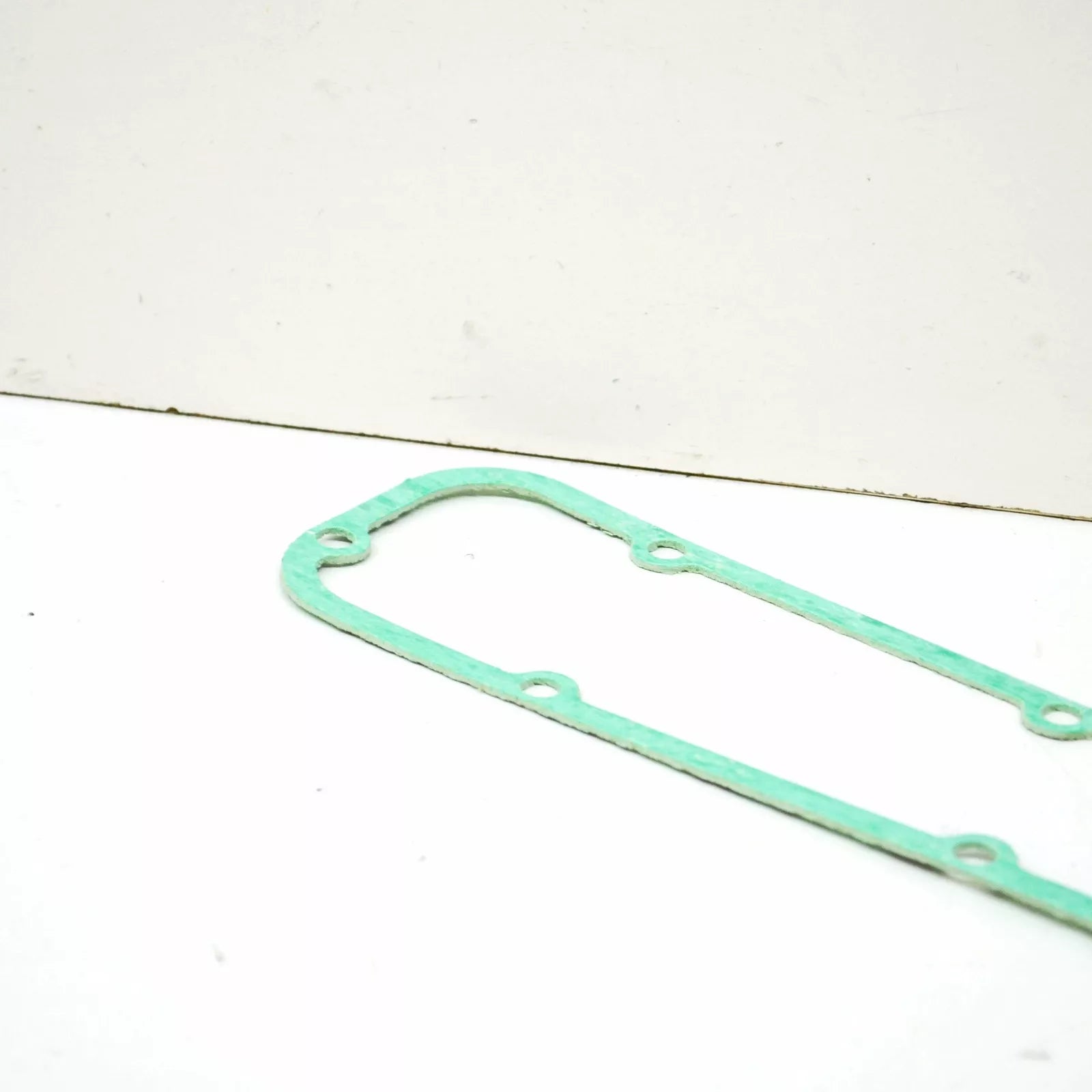 NEW BMW 7 E38 ENGINE VALLEY COVER GASKET 11141736959 ORIGINAL