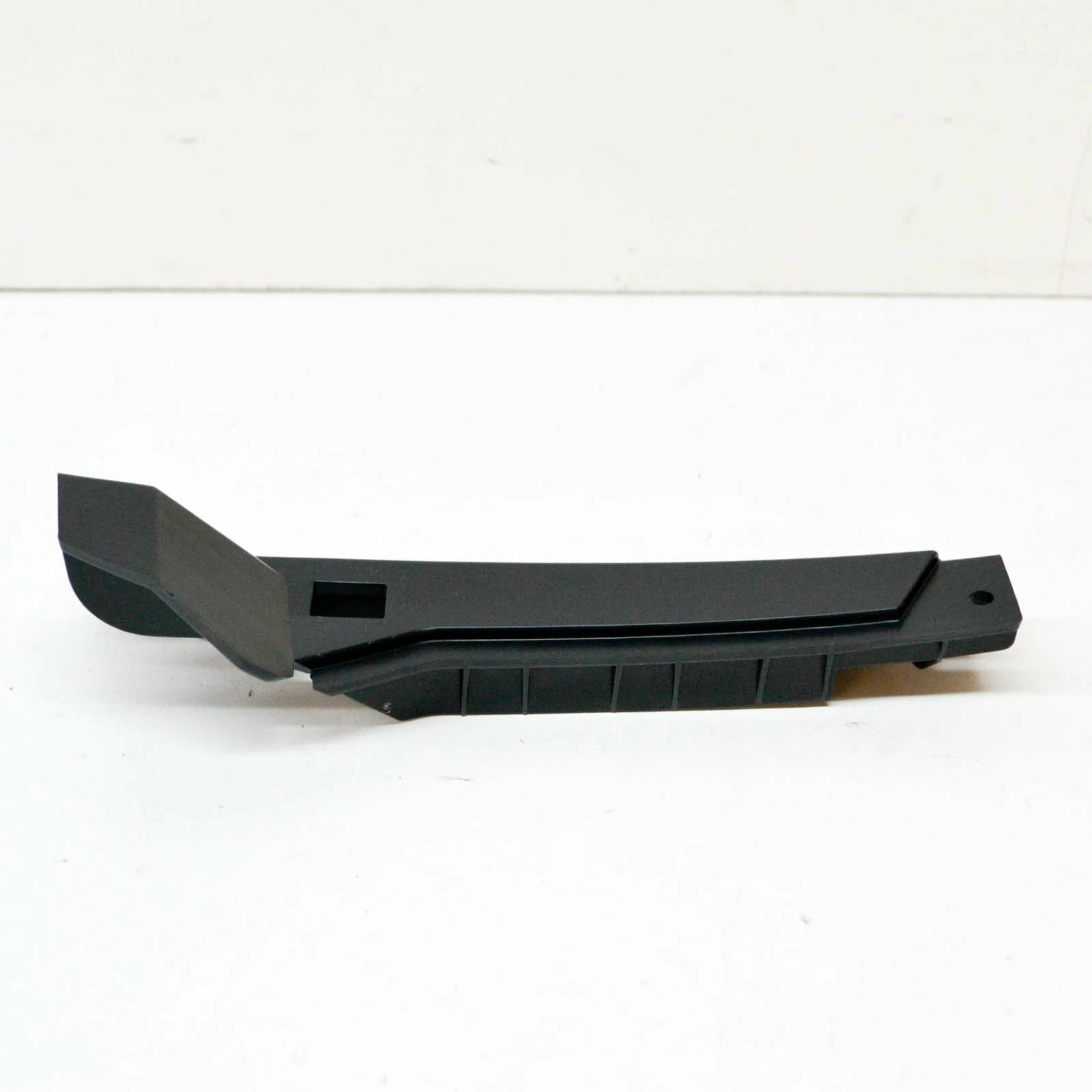 NEW AUDI A6 C7 S6 FRONT RIGHT BUMPER COVER BRACKET 4G0807084A ORIGINAL