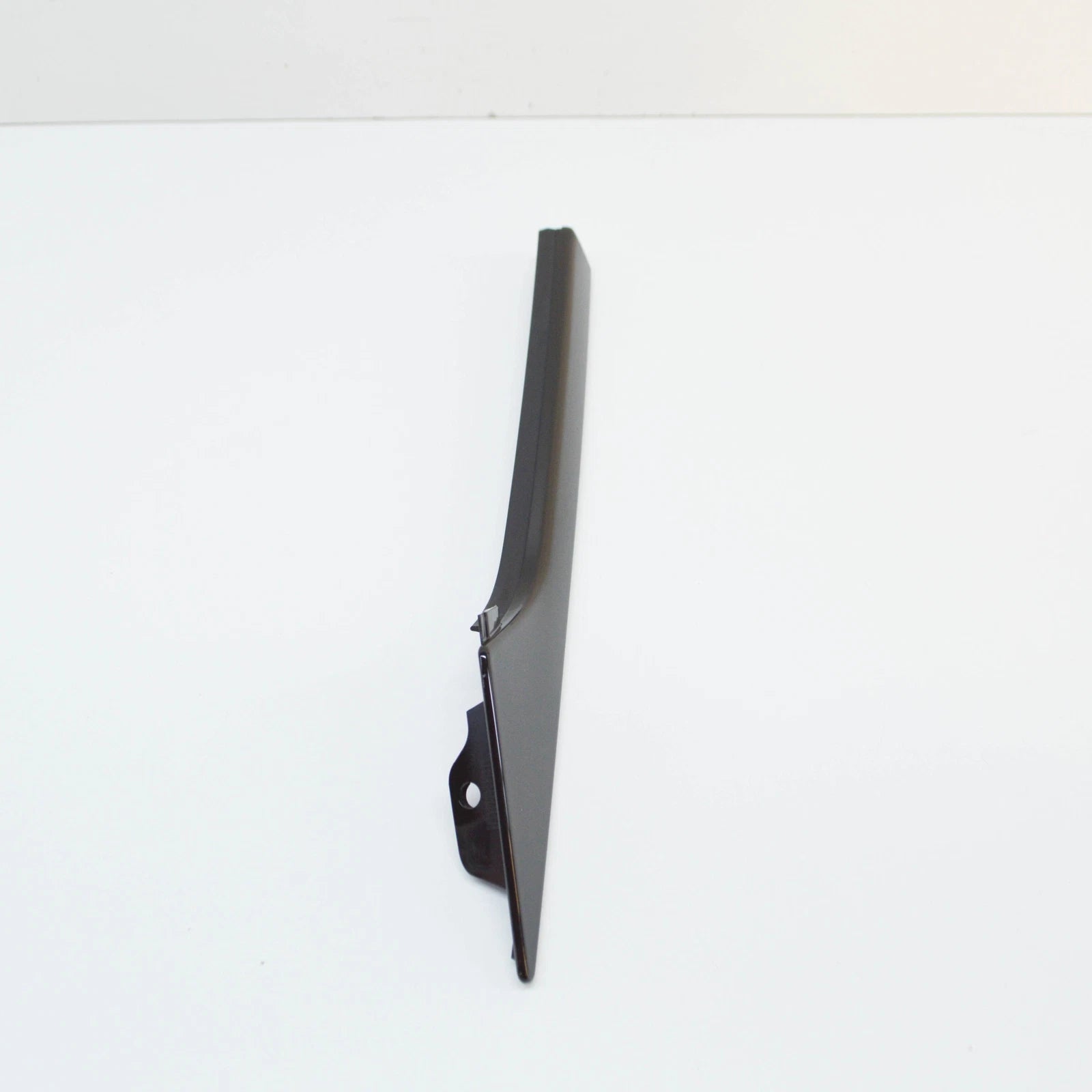 NEW BMW I8 I12 FRONT LEFT DOOR OUTER SHORT DUCT COVER 51337343201 ORIGINAL