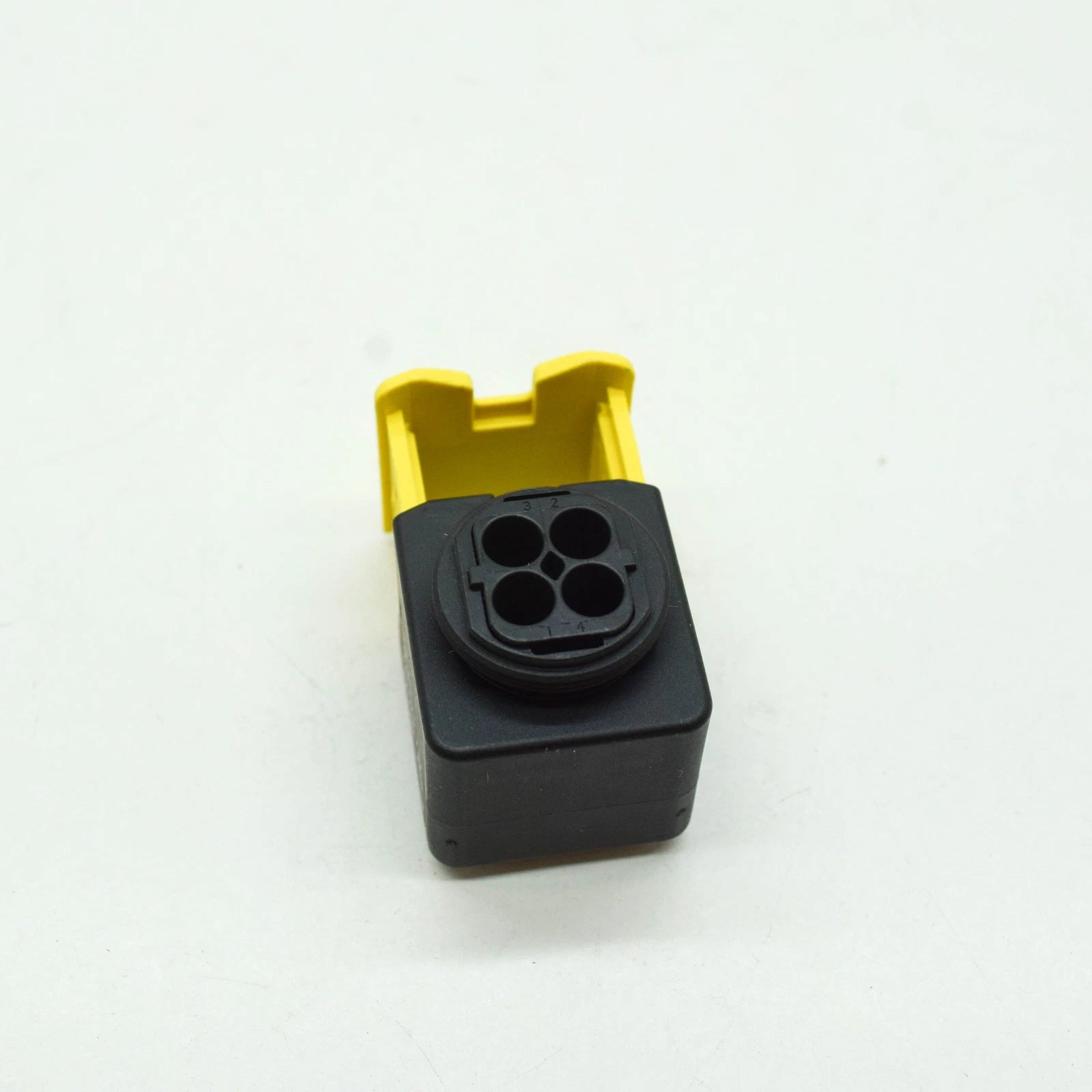 NEW AUDI A7 SPORTBACK 4G8 4 PIN FLAT CONTACT HOUSING 4G0973732 ORIGINAL