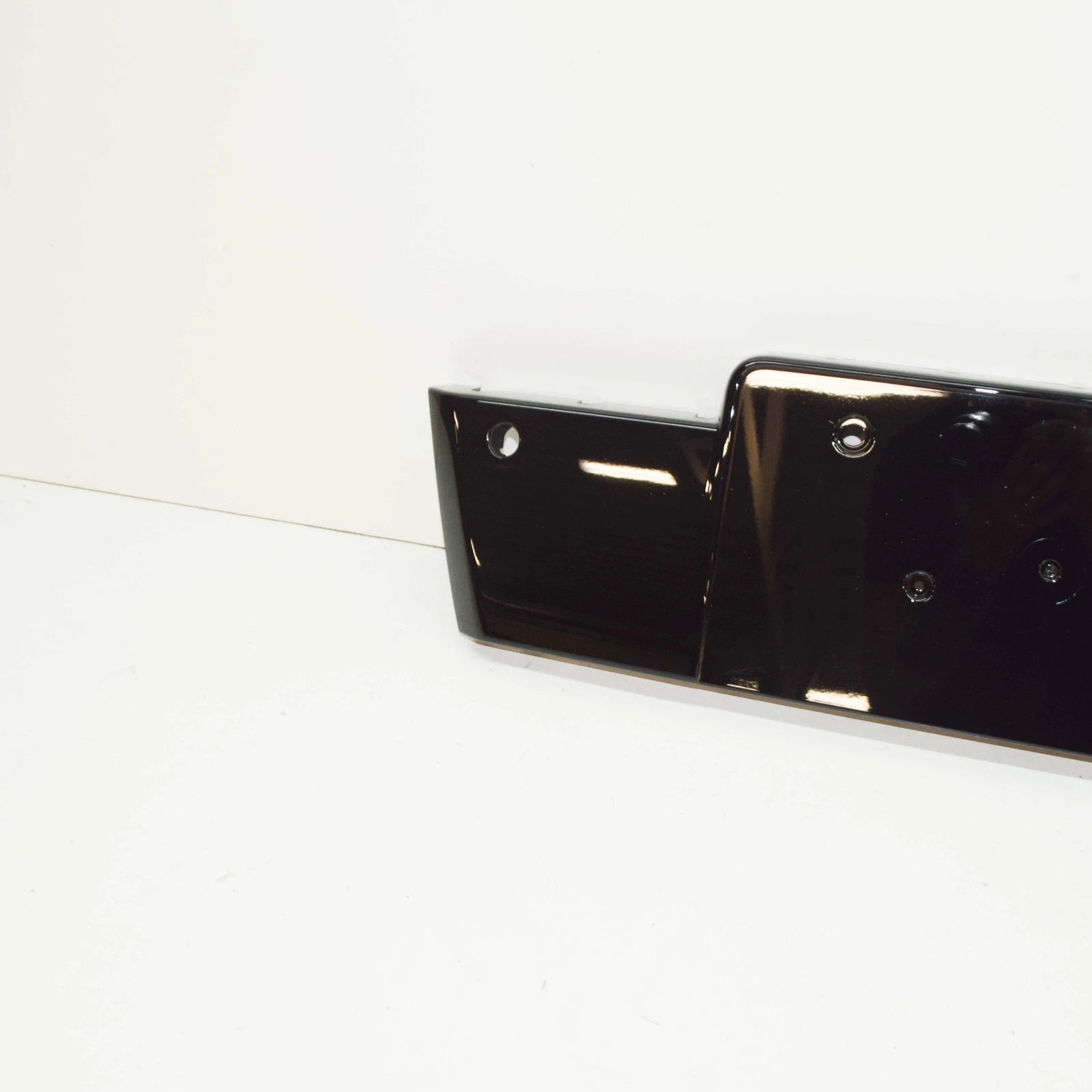 NEW AUDI Q5 8R GLOSSY BLACK LICENSE PLATE BRACKET 8R0807285FT94