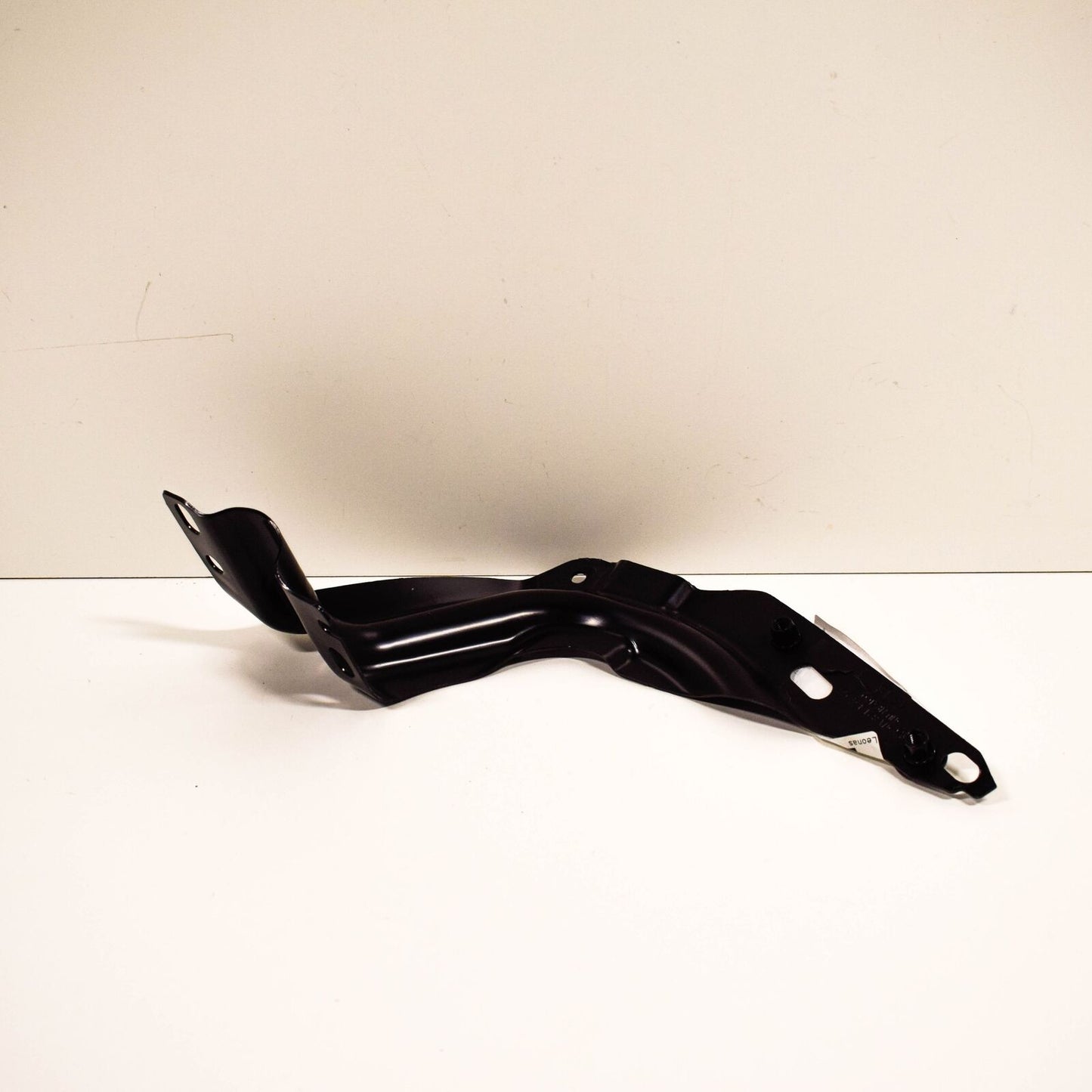 NEW VOLKSWAGEN TIGUAN MK2 FRONT LEFT FENDER WING BRACKET 5NA821135C ORIGINAL