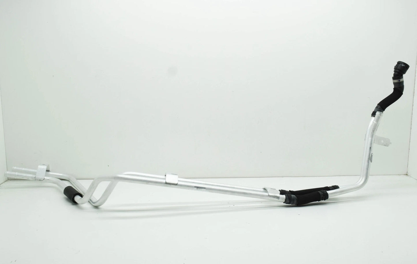 NEW BMW X7 G07 UNDERFLOOR COOLANT PIPE 64216821662 6821662 ORIGINAL