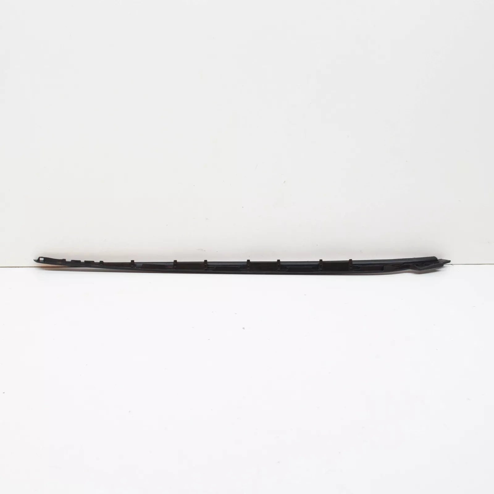 NEW BMW 4 F33,F83 WINDSHIELD LEFT VERTICAL TRIM 51317296009 7296009 ORIGINAL