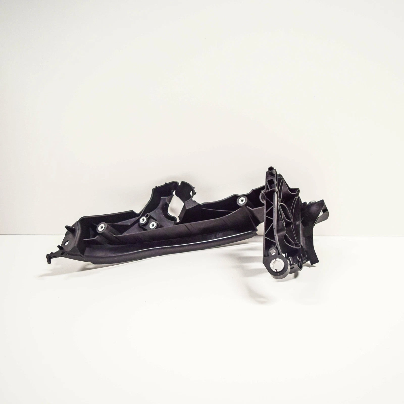 NEW AUDI A4 B8 RIGHT HEADLIGHT BRACKET HOLDER 8K0805608C